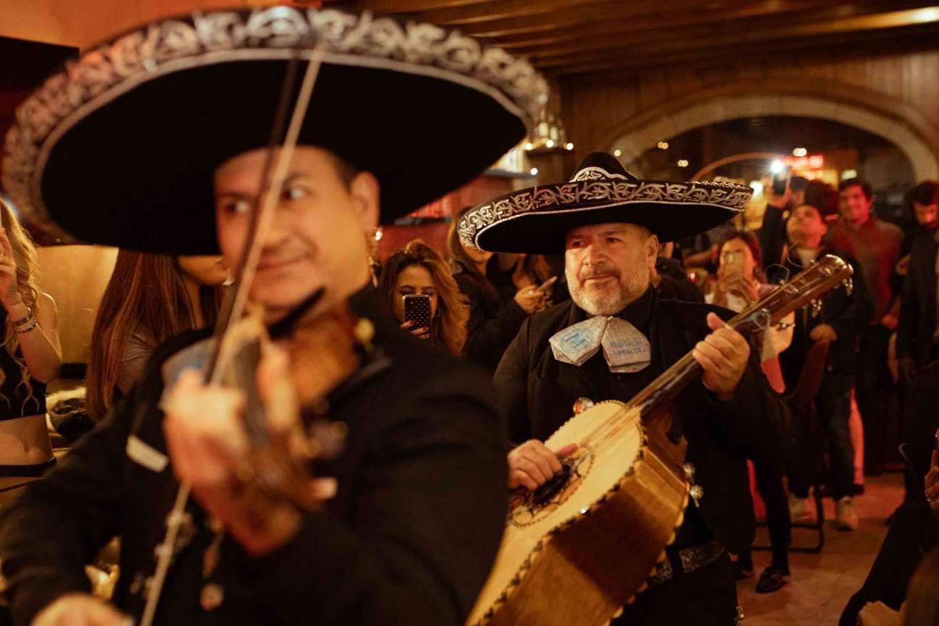 Inauguración del nuevo Hijo del Maíz, Parrilla