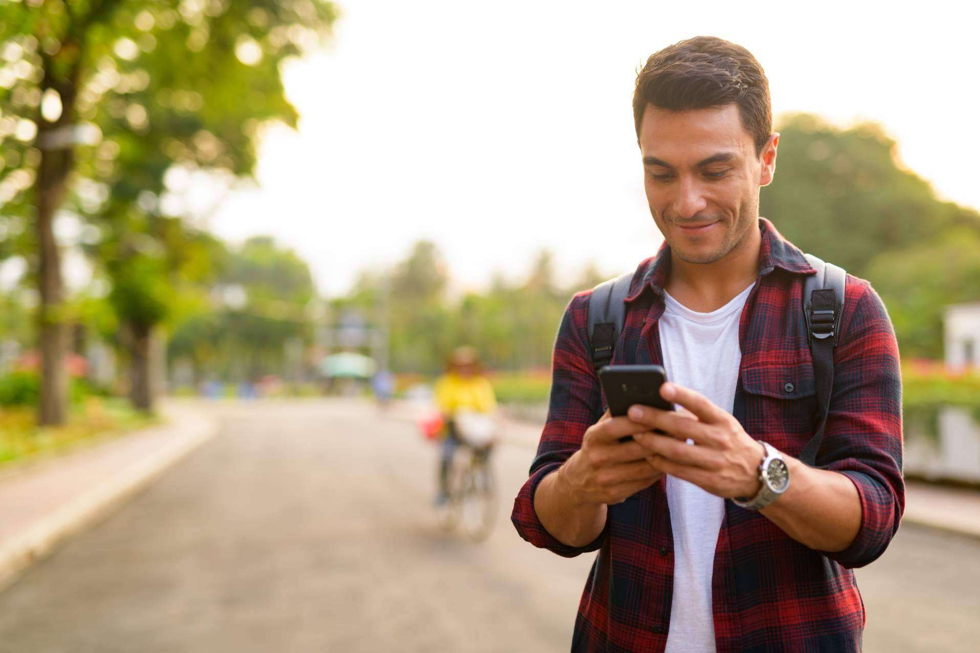 Las ventajas de incorporar WhatsApp, Telegram, Messenger y Live Chat al Contact Center, ICR  Evolution lo explica en su white paper 'Desafíos y oportunidades de la mensajería instantánea'