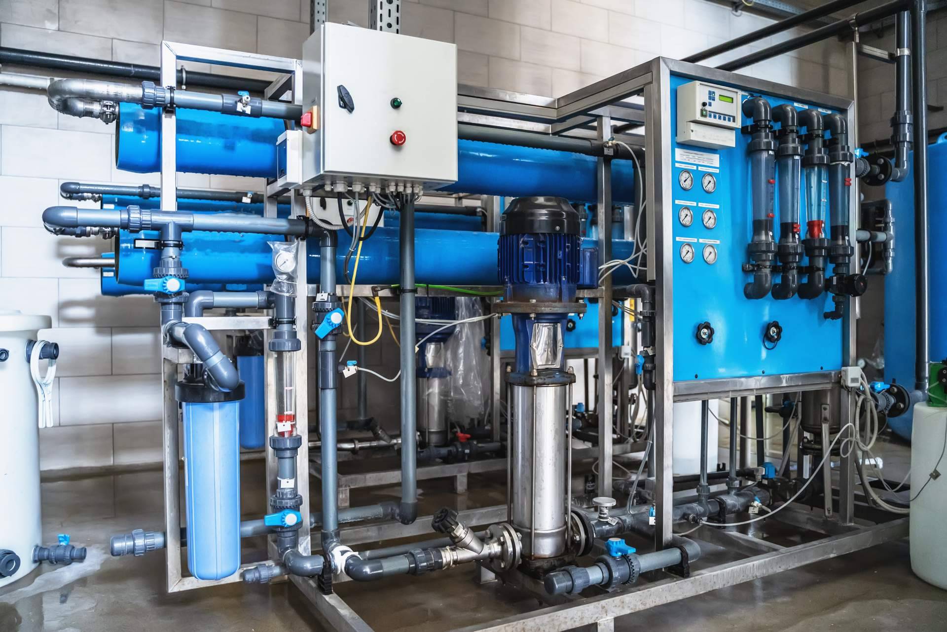 ¿Cuánto cloro por litro de agua se debe usar para desinfectar?