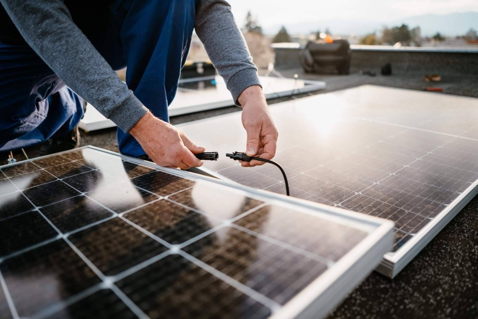 ¿Cuánto se ahorra instalando placas solares en casa de la mano de AmagiSolar?