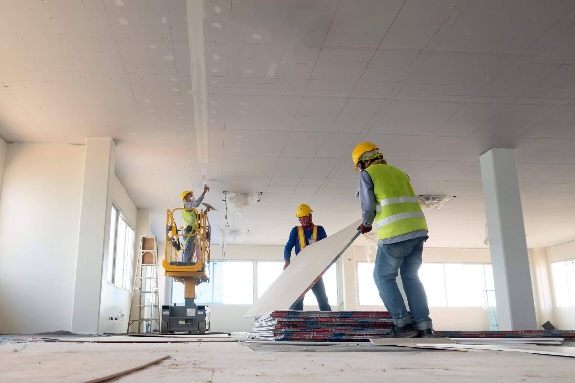 Las ventajas de contratar a una empresa constructora en Madrid como Luxor Espacios