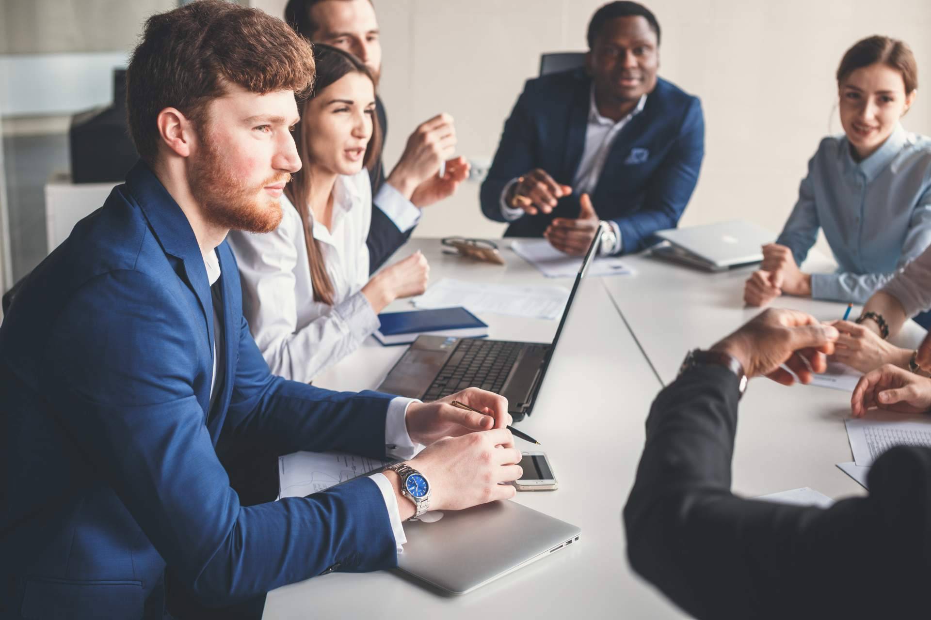 ¿Cómo desarrollar a altos ejecutivos para que cumplan los objetivos?, coaching ejecutivo con Tomic Consultores