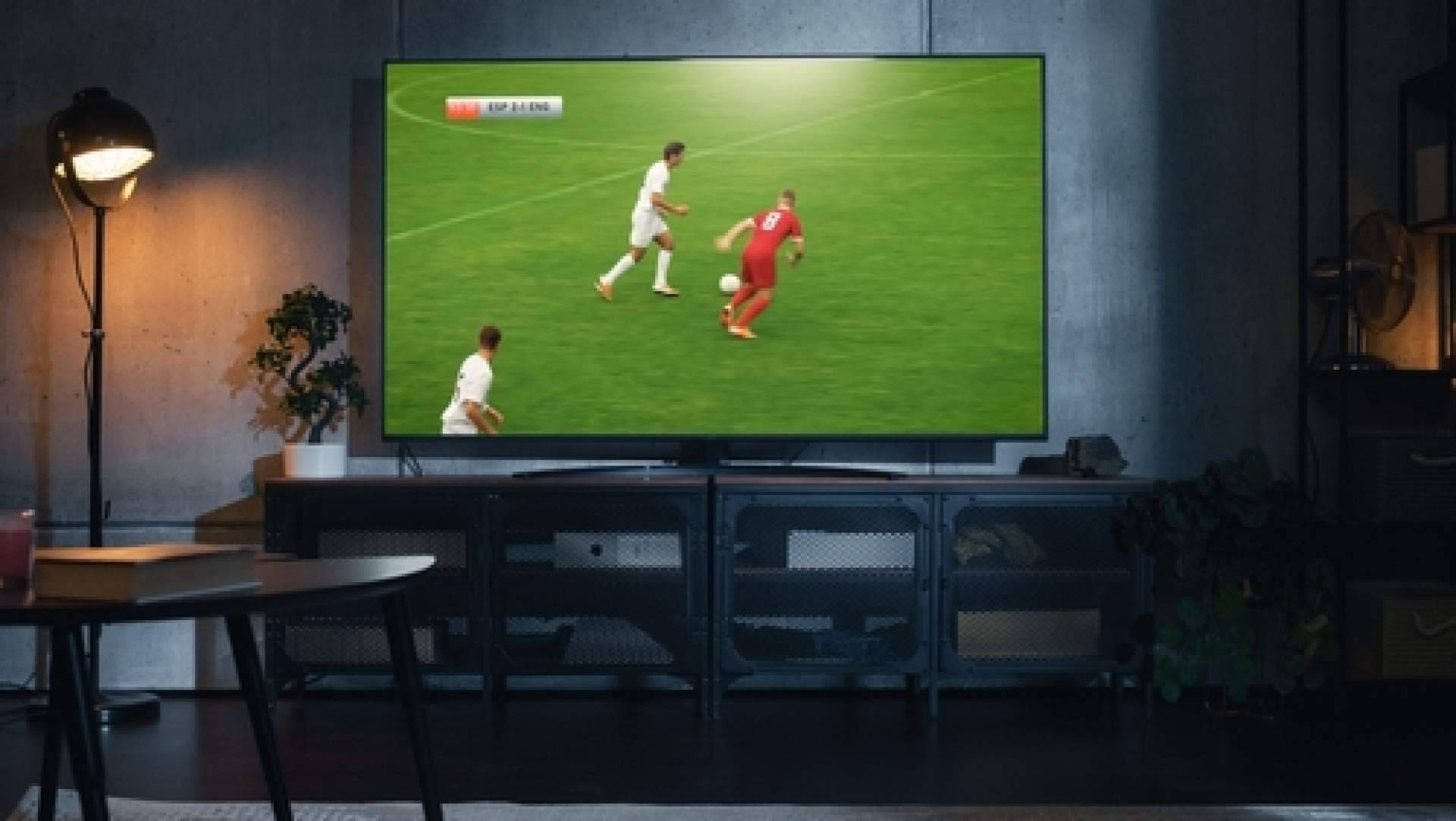Lanzamiento de la nueva serie C64 de televisores QLED de TCL