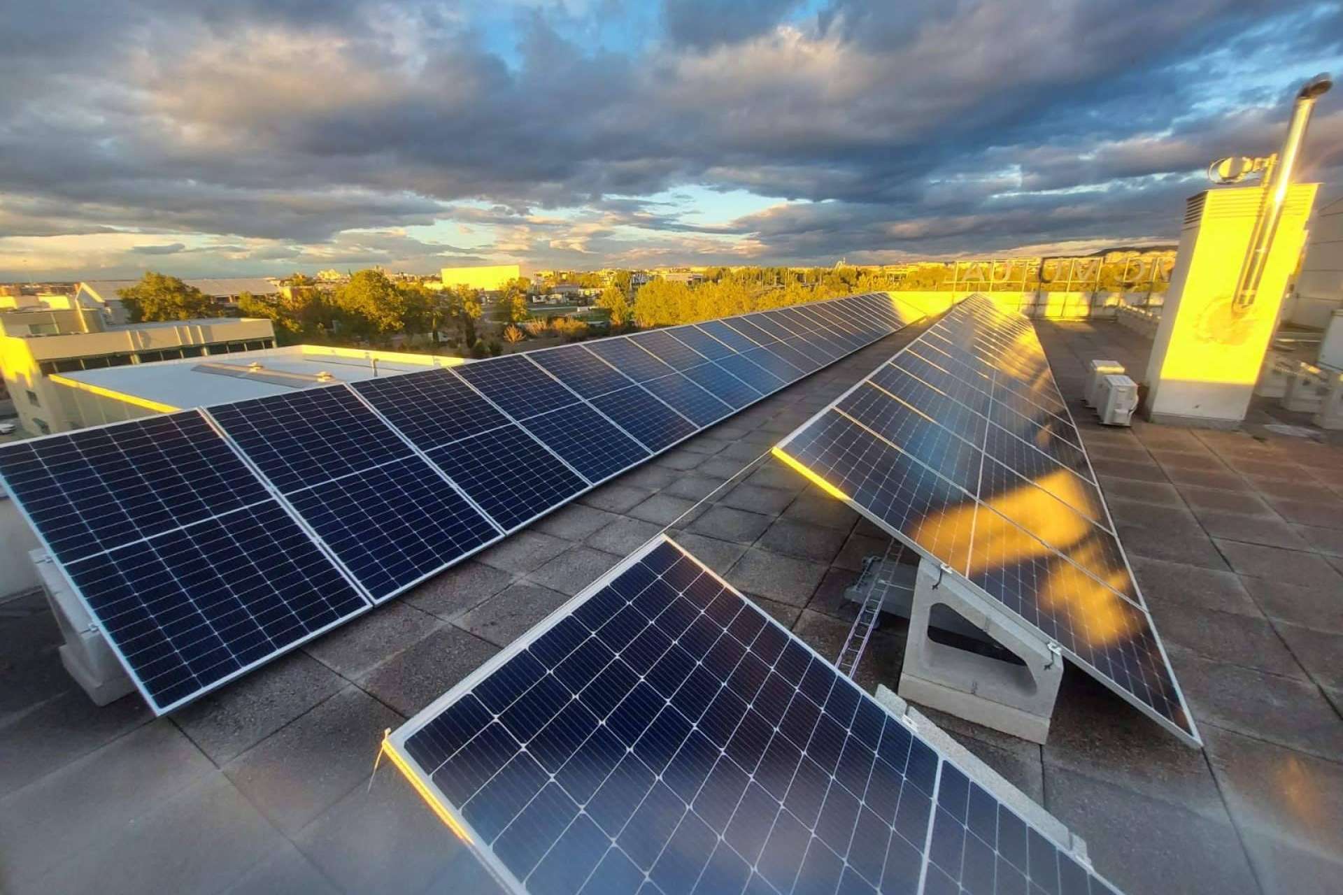 CleanSun y la instalación de paneles solares en viviendas unifamiliares, empresas y comunidades