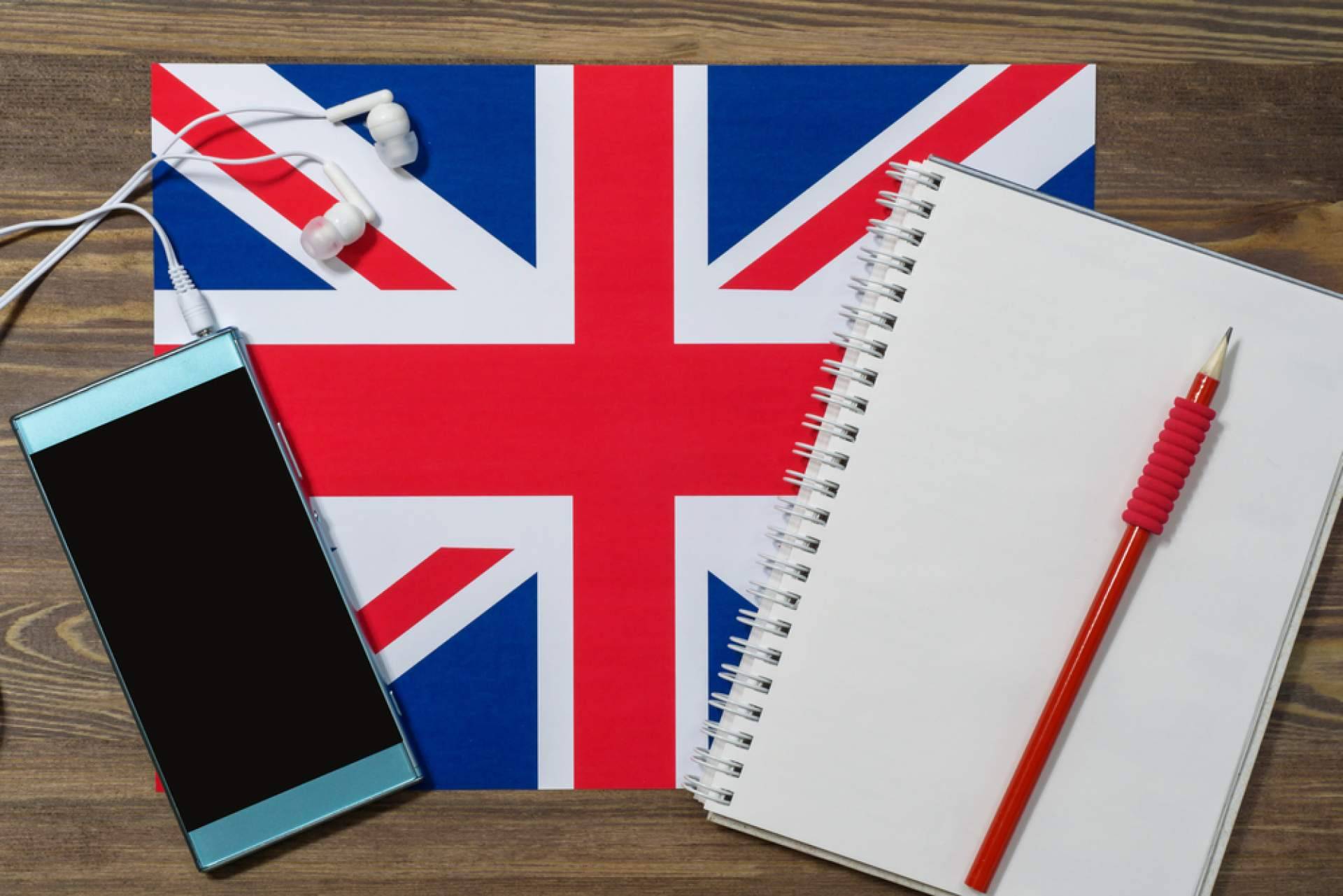 Cursos de preparación para los exámenes de Cambridge, con First Step in UK