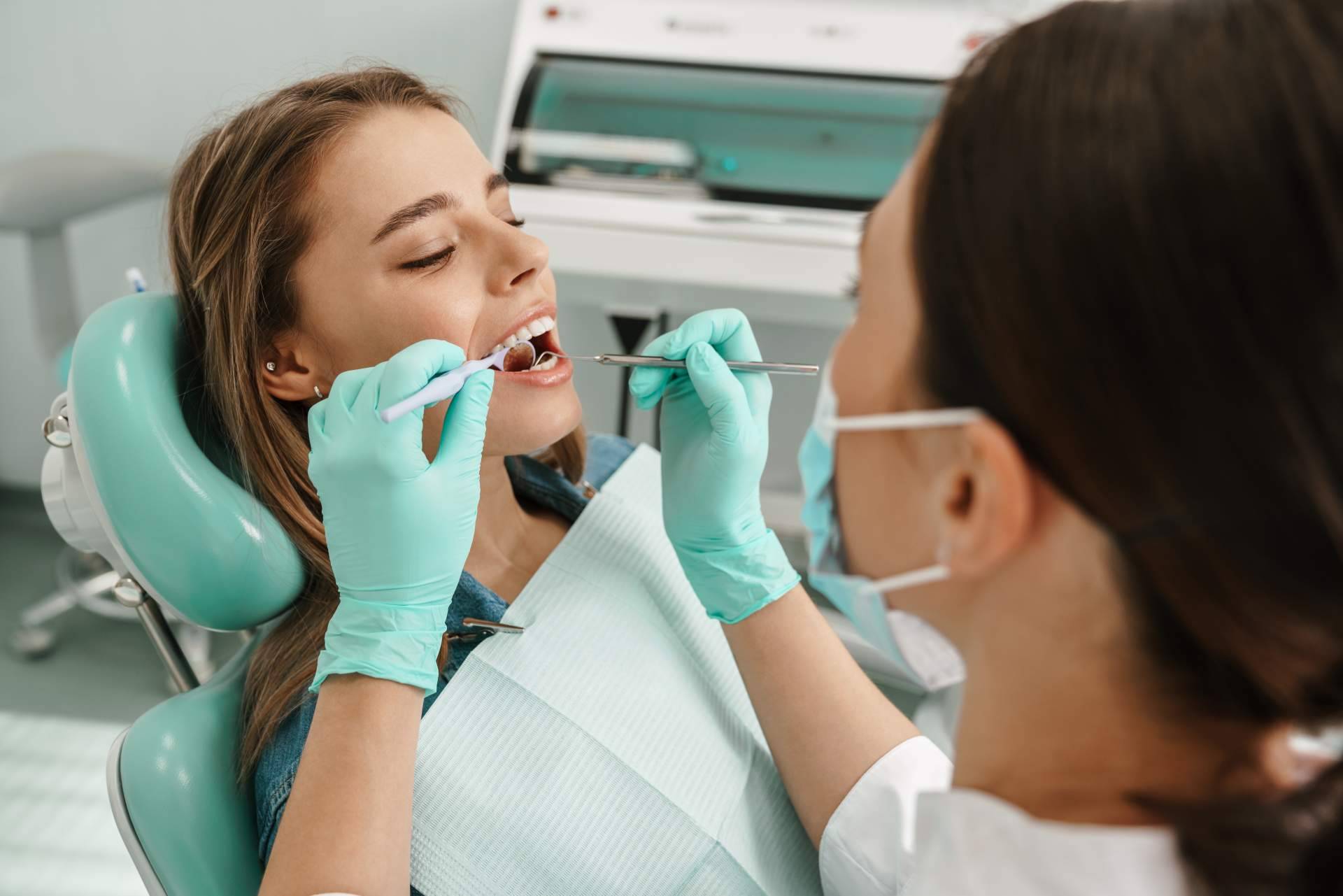 Los tratamientos de estética dental en la clínica dental ResidentLive