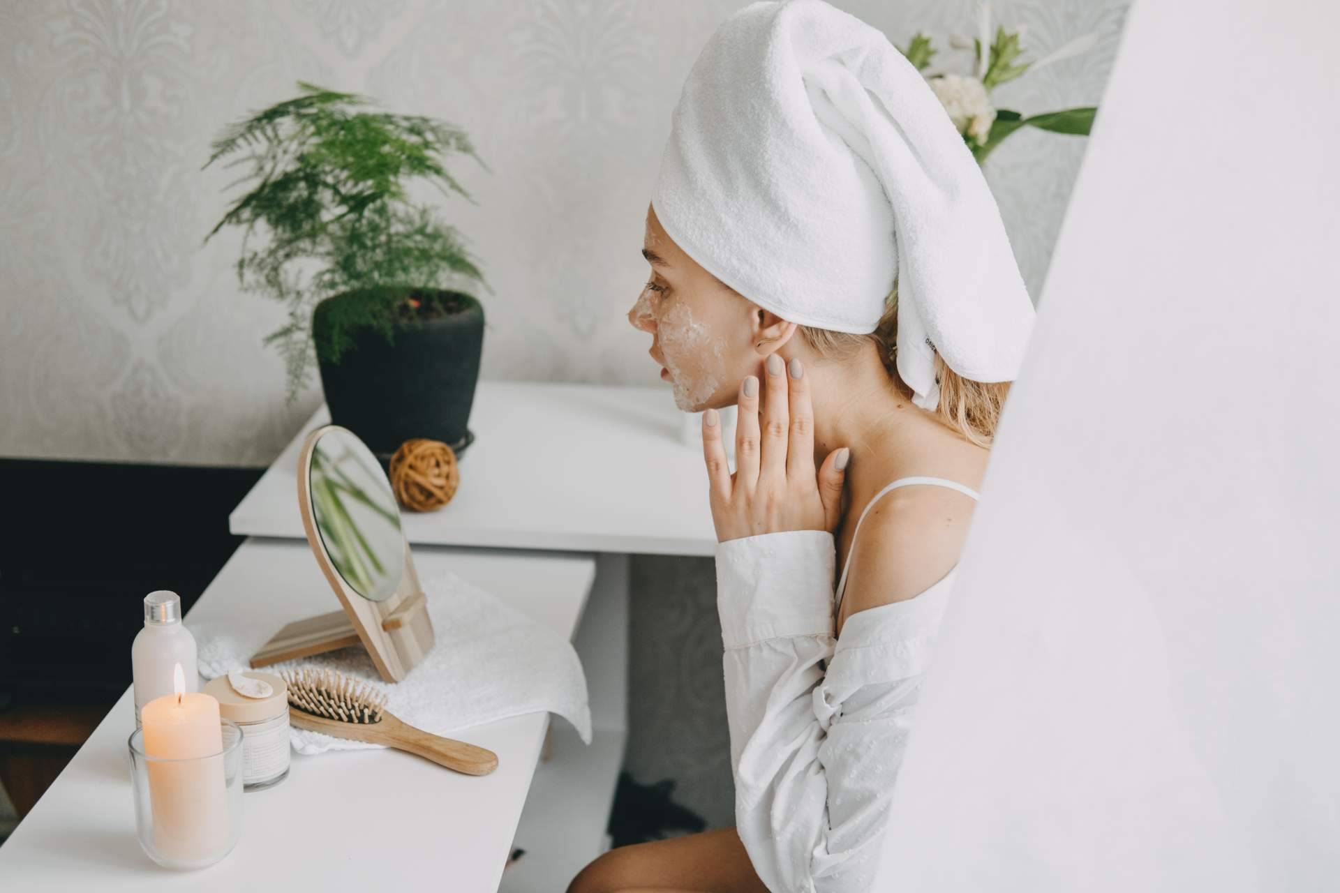 Esbeltia aconseja una rutina de belleza minimalista para el verano