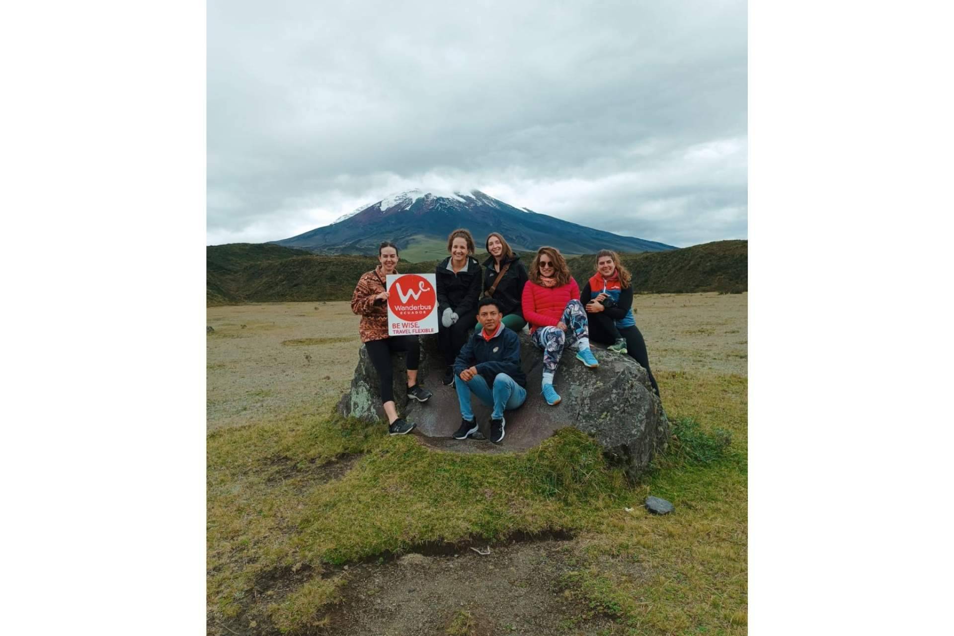 Recorrer Ecuador fácilmente con los hop-on hop-off bus de WanderBus