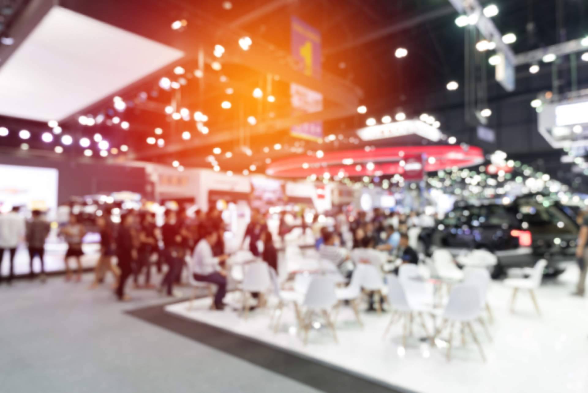 Publicidad para destacar en eventos corporativos, con Dsign