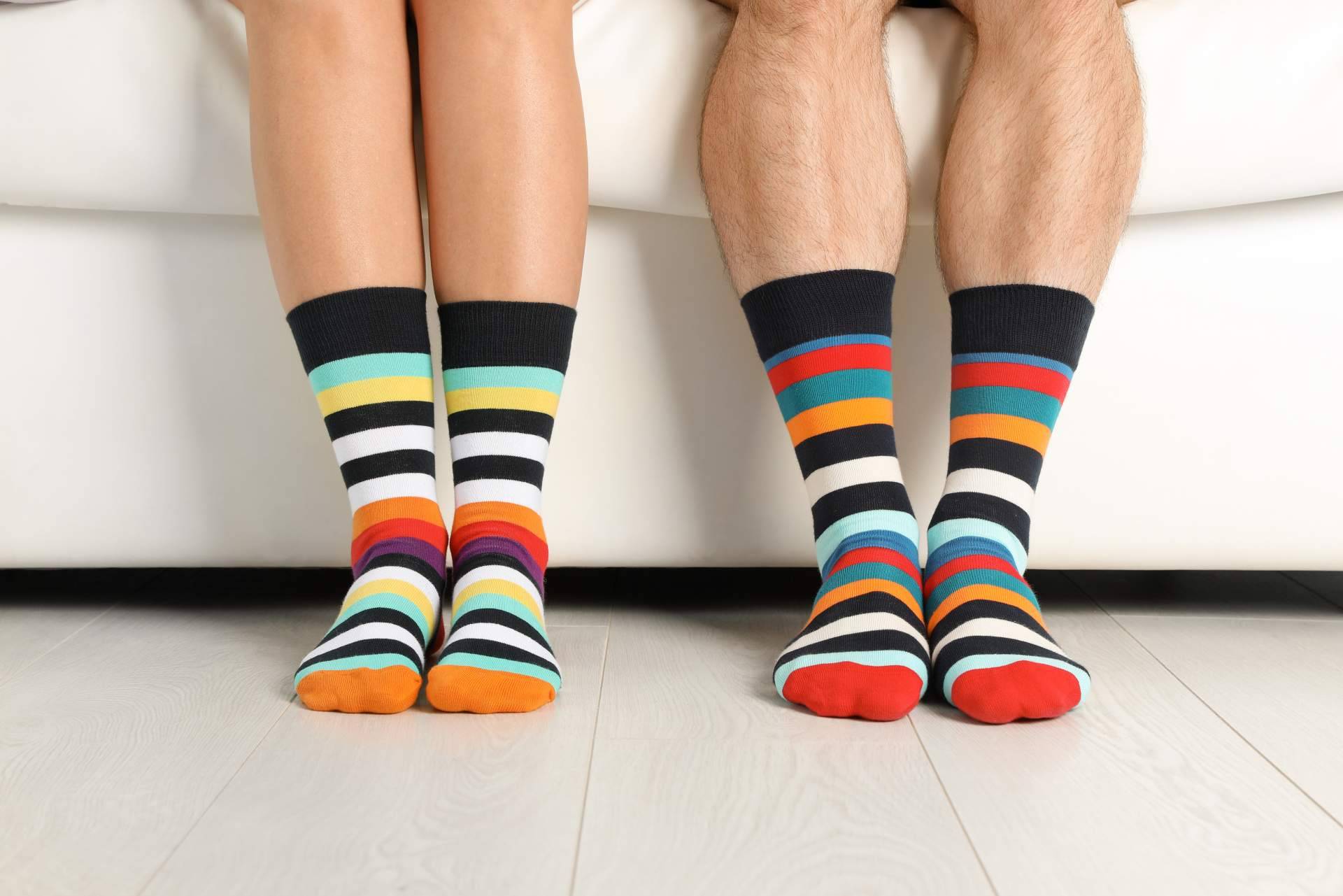 Gran diversidad de diseños en los calcetines antideslizantes de Socks Market