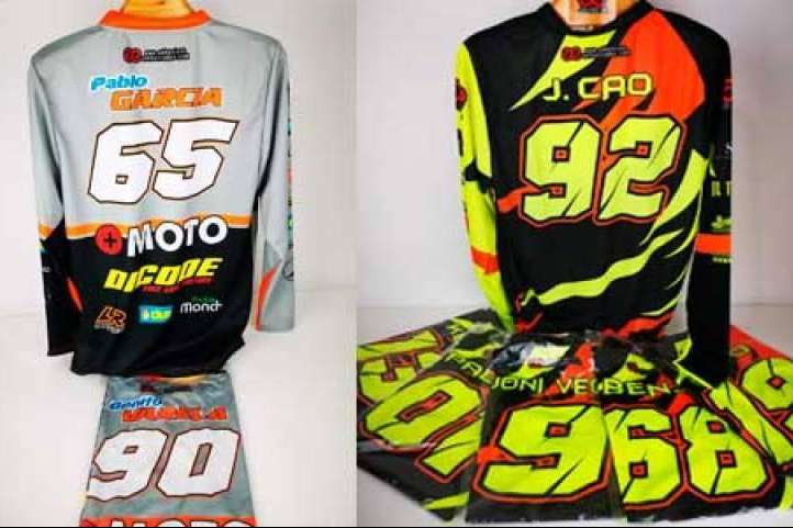 ADHESIVOSEMBARRADOS y sus camisetas off road