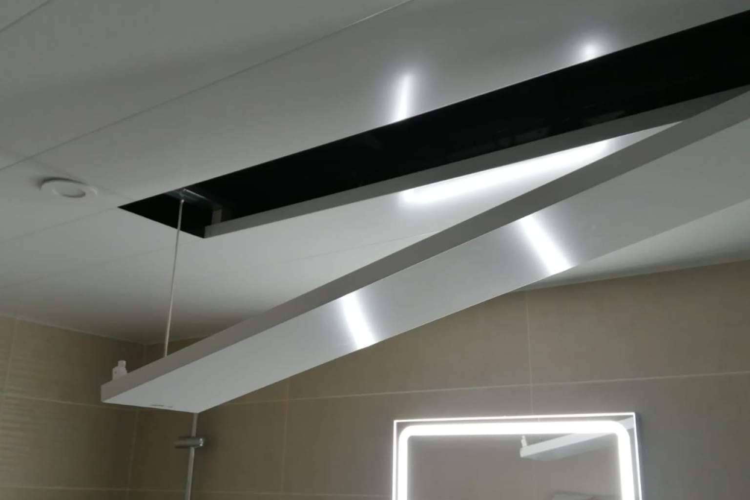 La firma DILUVID innova con puertas y tapas imantadas para techos de aluminio