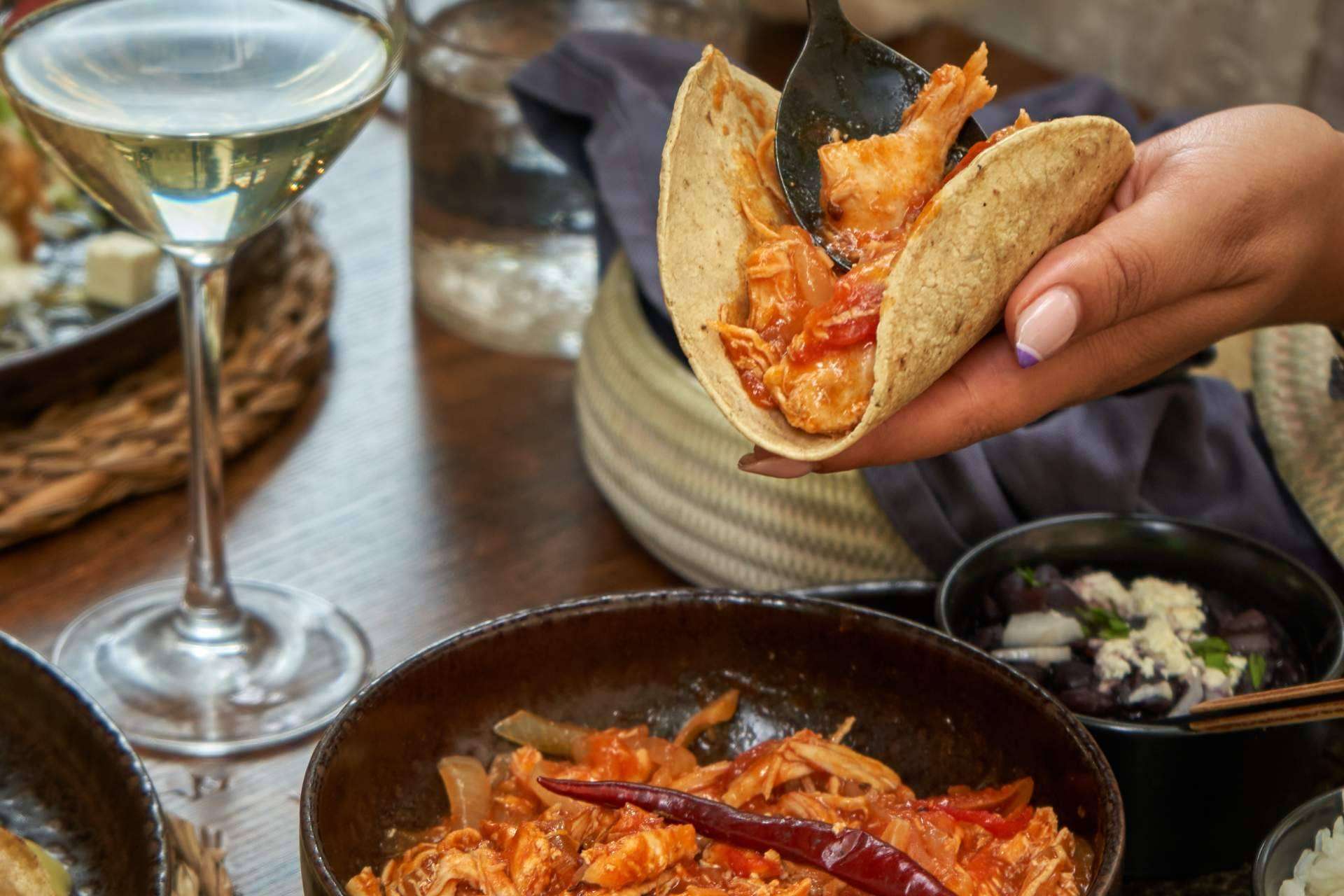 Maíz Maya ofrece una gran variedad de packs de carnes y tortillas de maíz para comer al momento