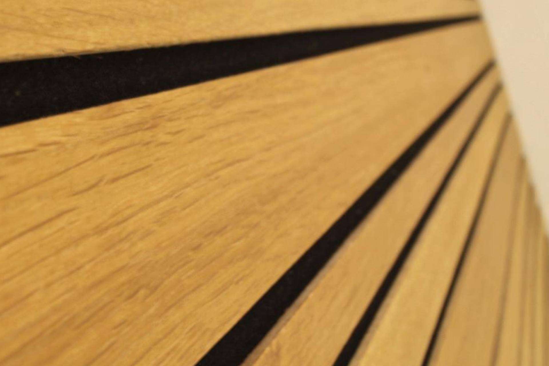 Paneles alistonados de madera y sus propiedades acústicas, con la tienda en línea Acústica Decorativa