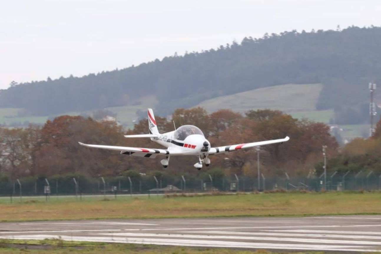 Asturfly dispone de un curso para convertirse en piloto de ultraligero en Asturias
