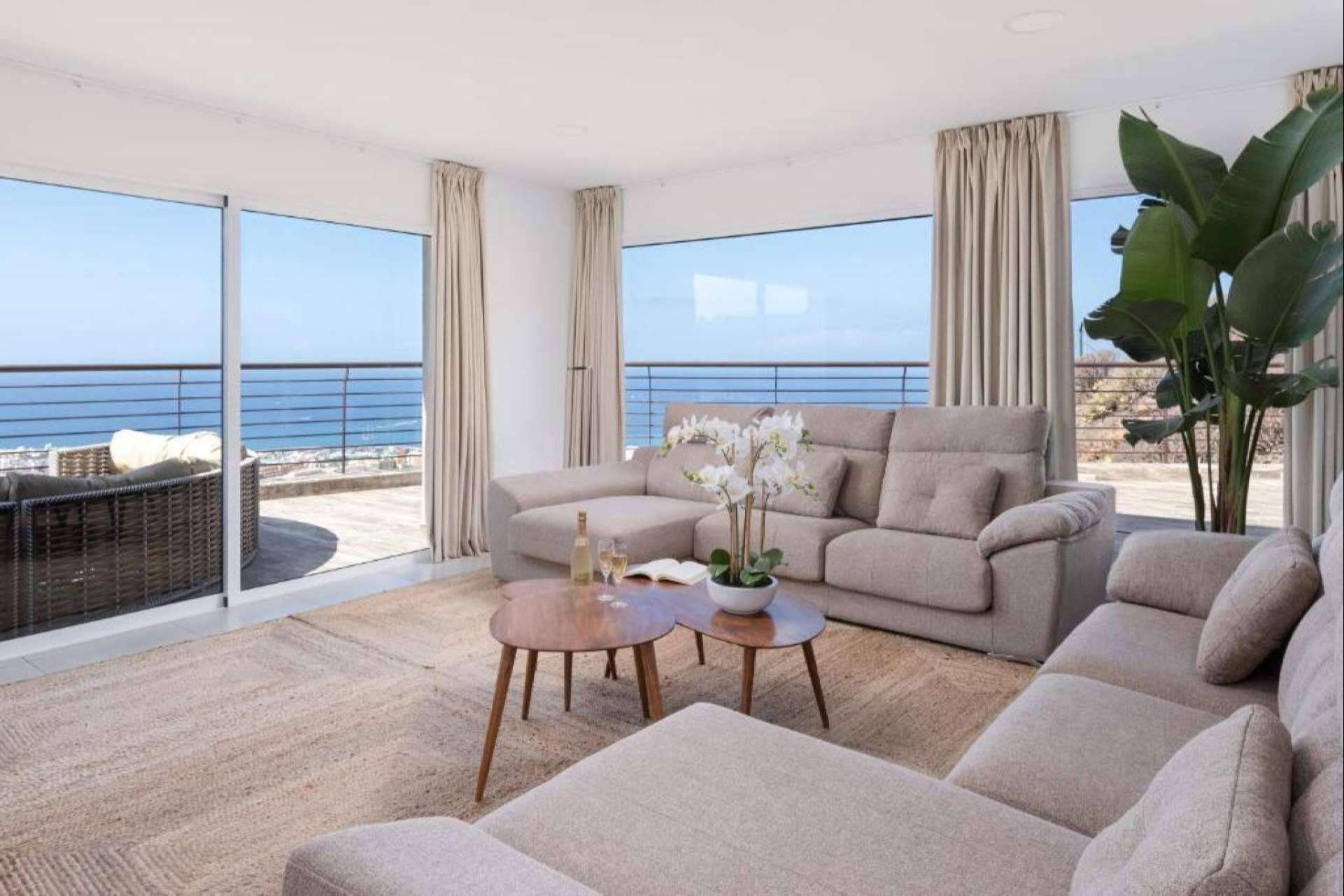 Canarias.com ofrece villas de lujo y servicios exclusivos para unas vacaciones inolvidables en Tenerife