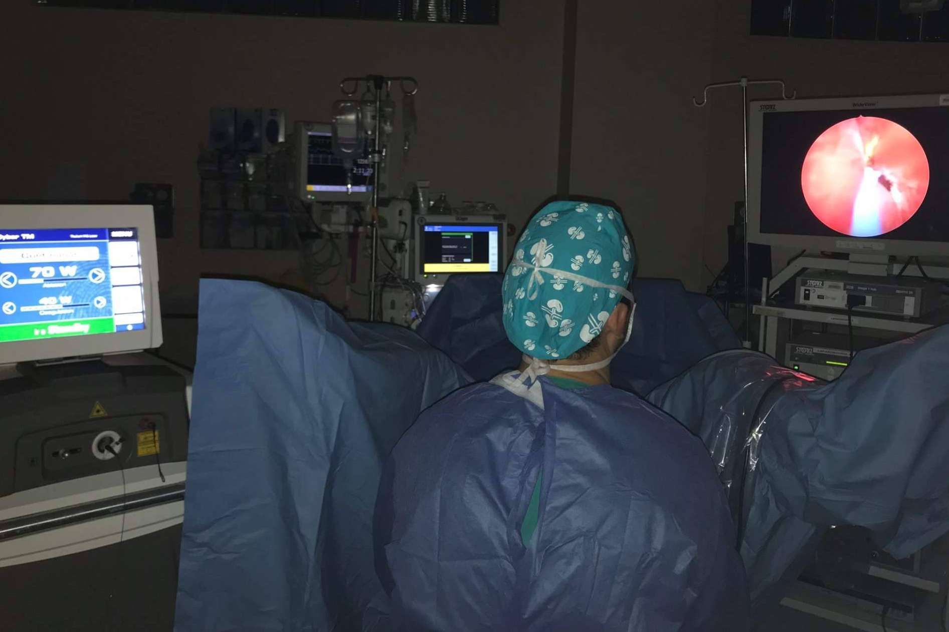 Someterse a una cirugía mínimamente invasiva de hiperplasia prostática con el Dr. Nelson Díez