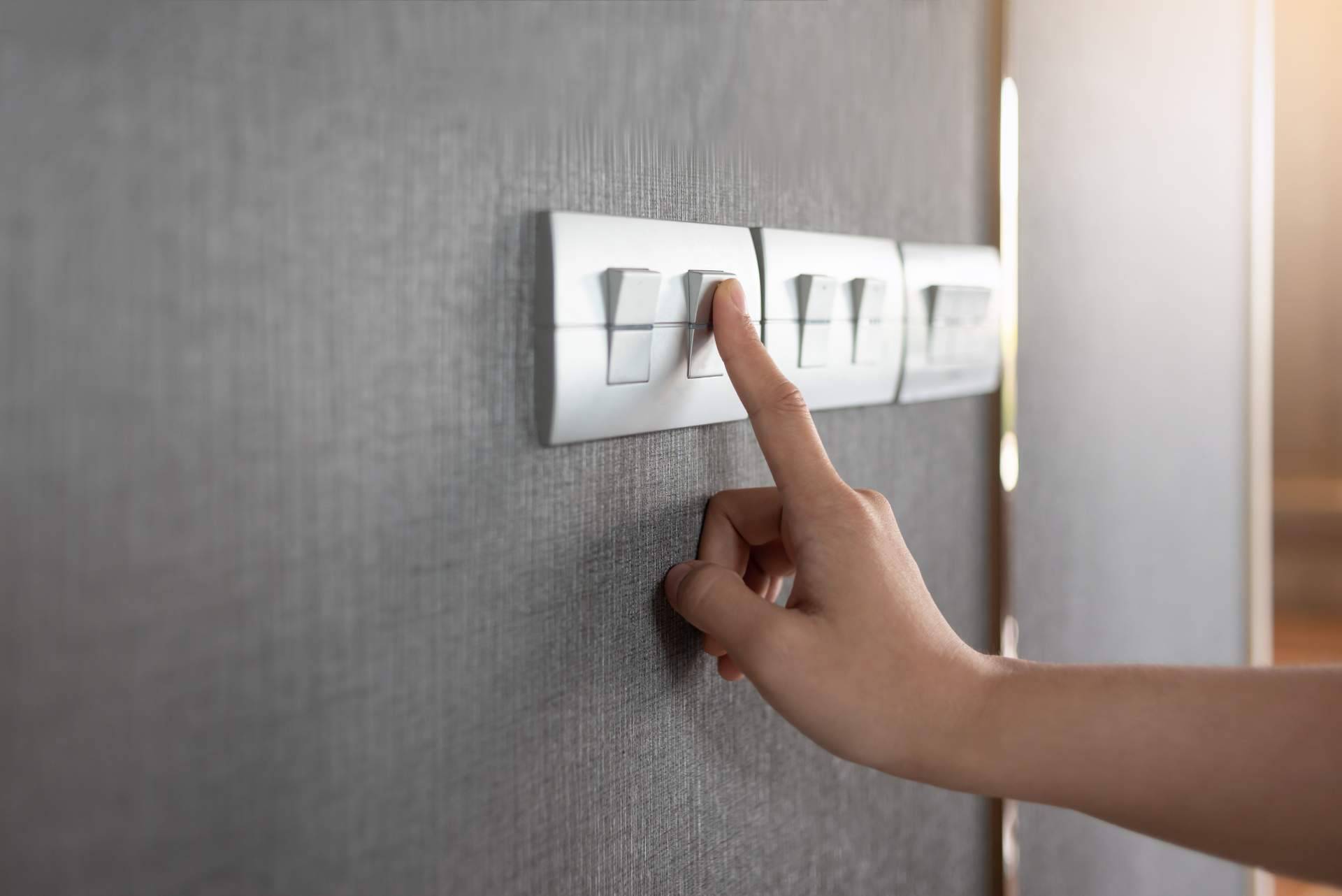 Latiendadeelectricidad, expertos en cambio de mecanismos eléctricos antiguos por actuales sin obra