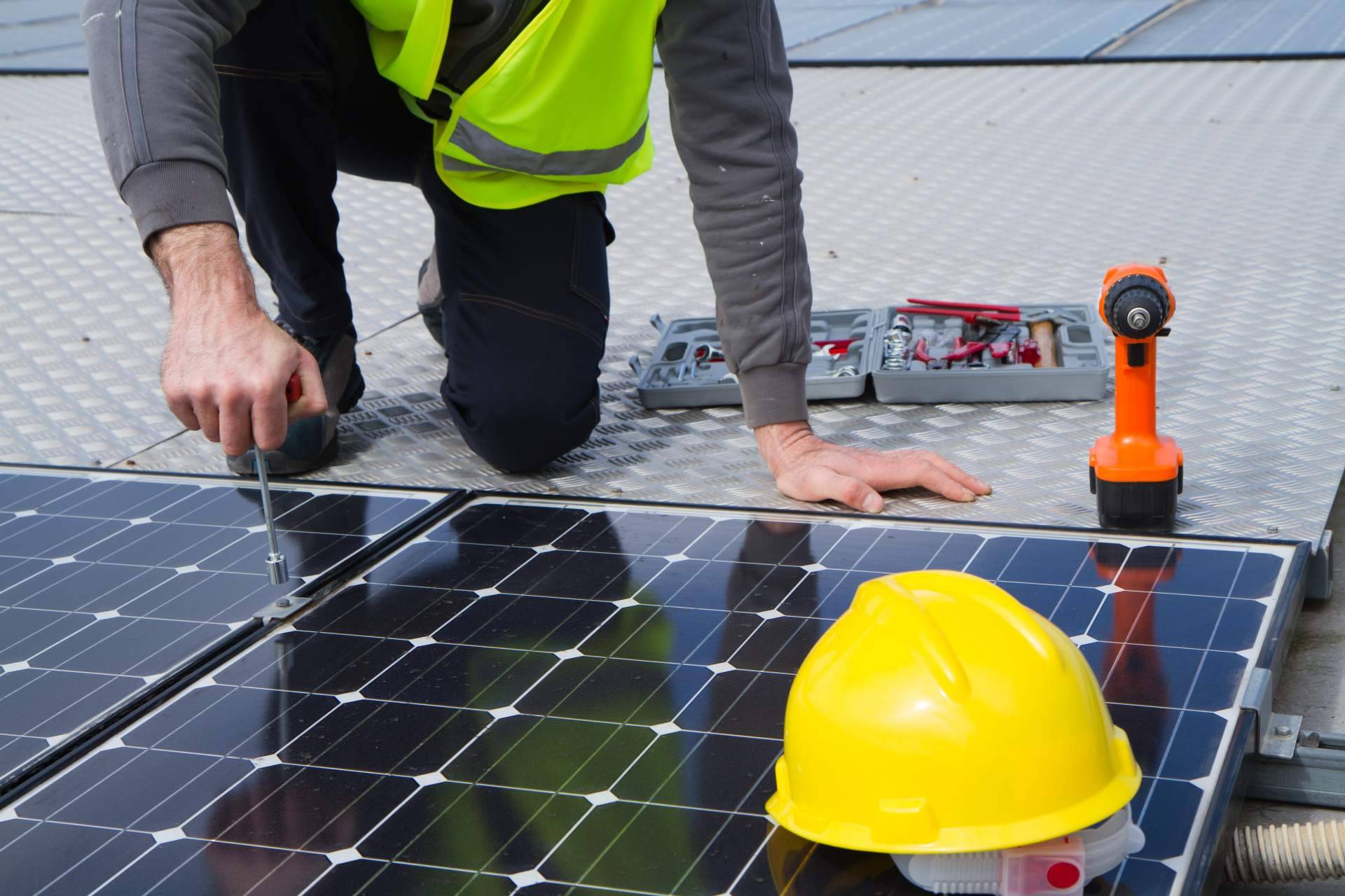 Instalar placas solares para balcones, con los servicios de Solomnia