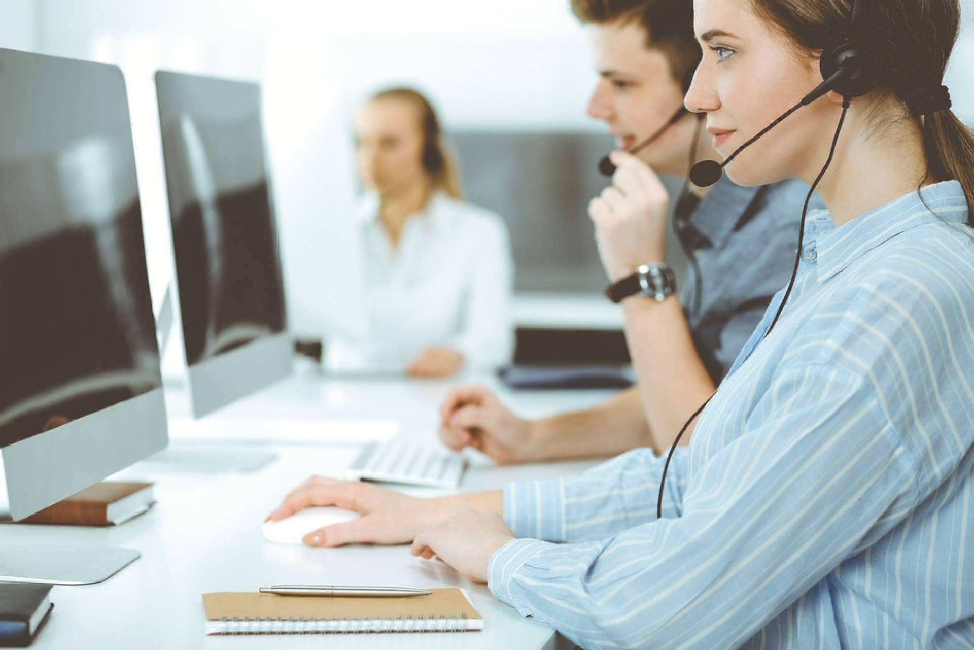 SVAE explica los beneficios de externalizar la atención al cliente en empresas