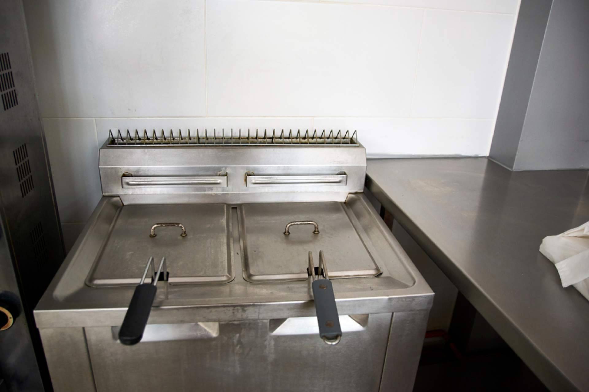El amplio catálogo de freidoras industriales de Auxihostelería