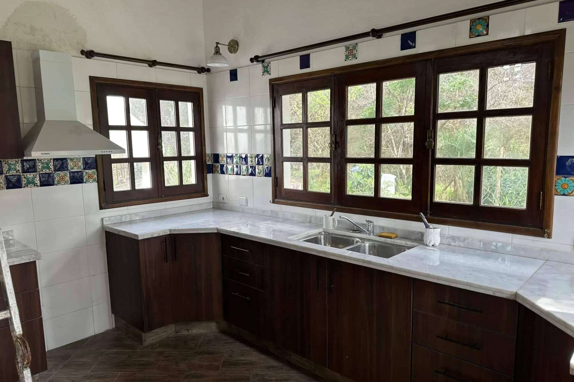 Estudio Pinares se ocupa de todo el proceso de construcción de una casa