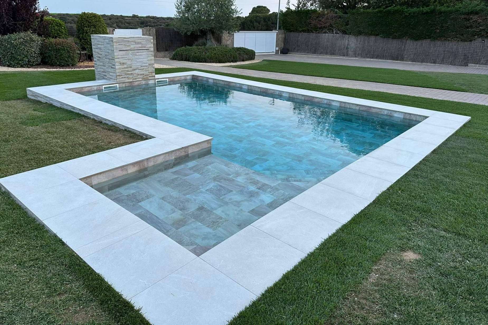 Excelencia en rehabilitación de piscinas, Esencial Pool