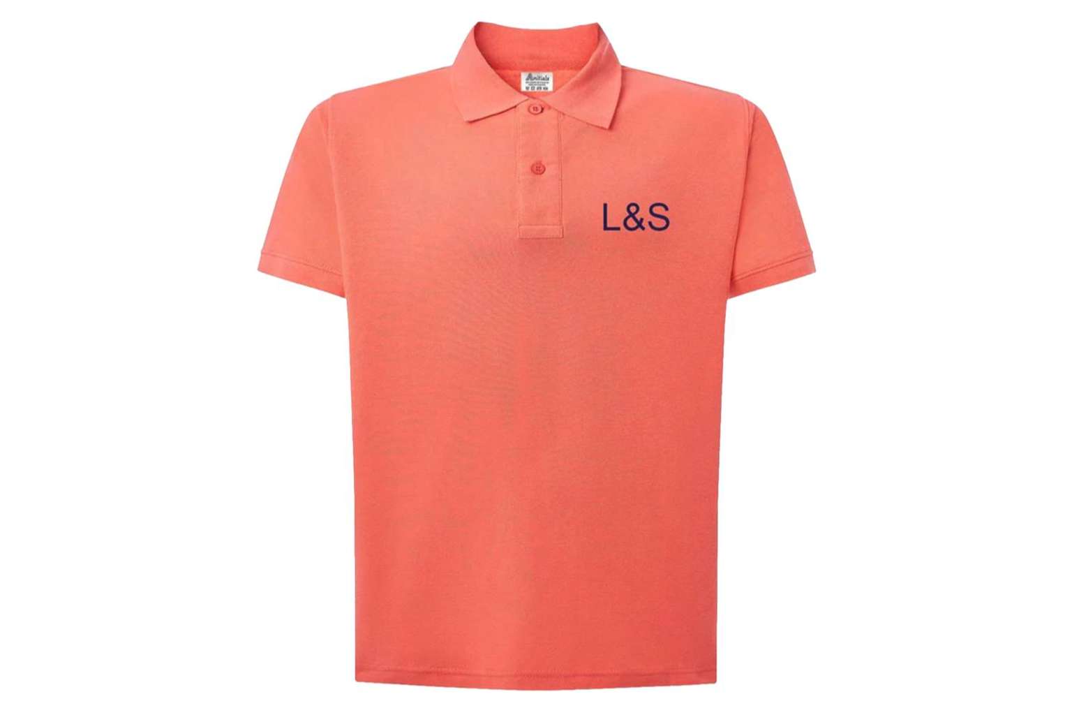 Anitials permite personalizar los polos con la inicial del nombre