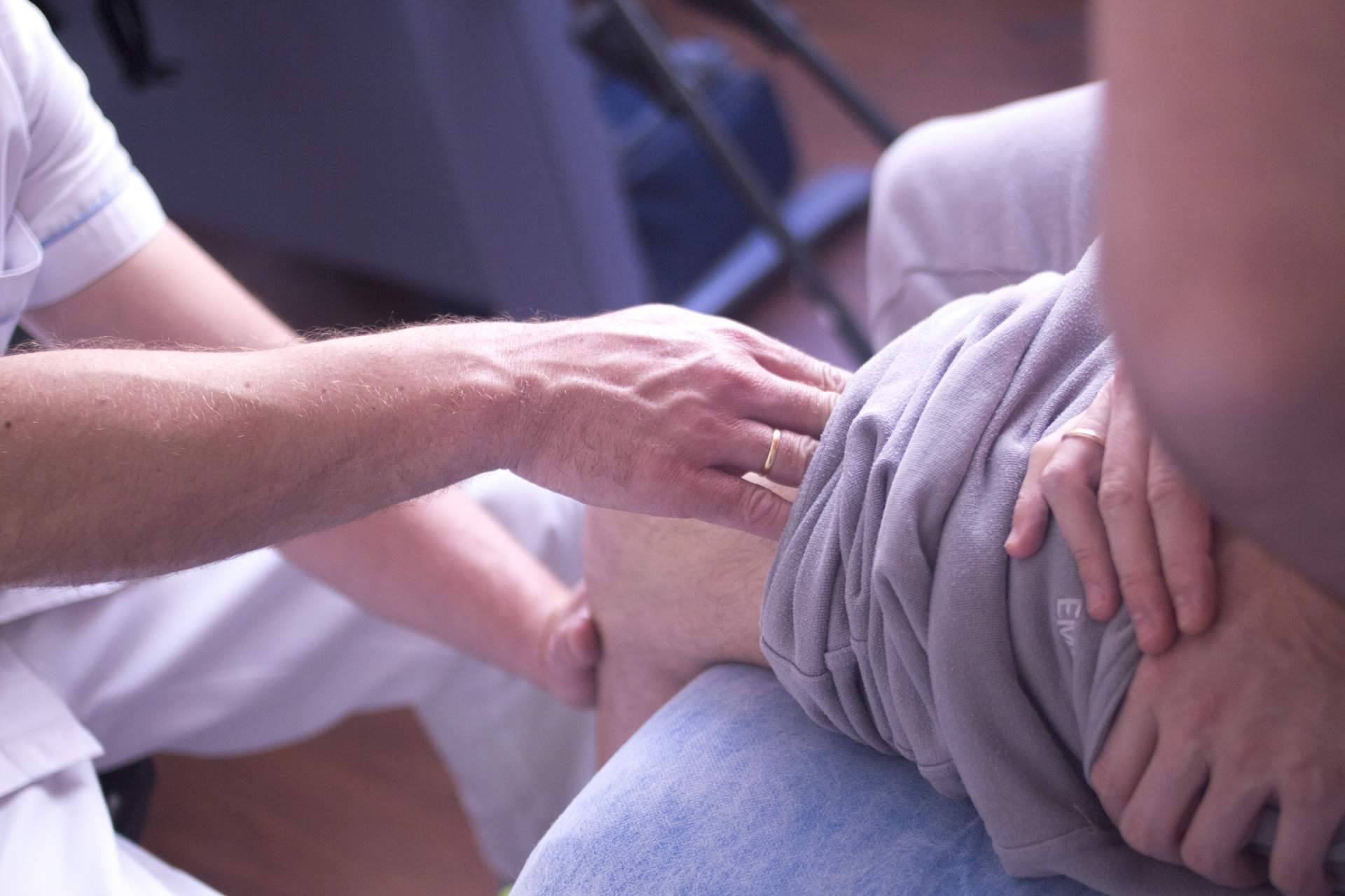 Realizarse el tratamiento de la rotura del cuerno posterior del menisco interno de la mano del Dr. Miguel Romero