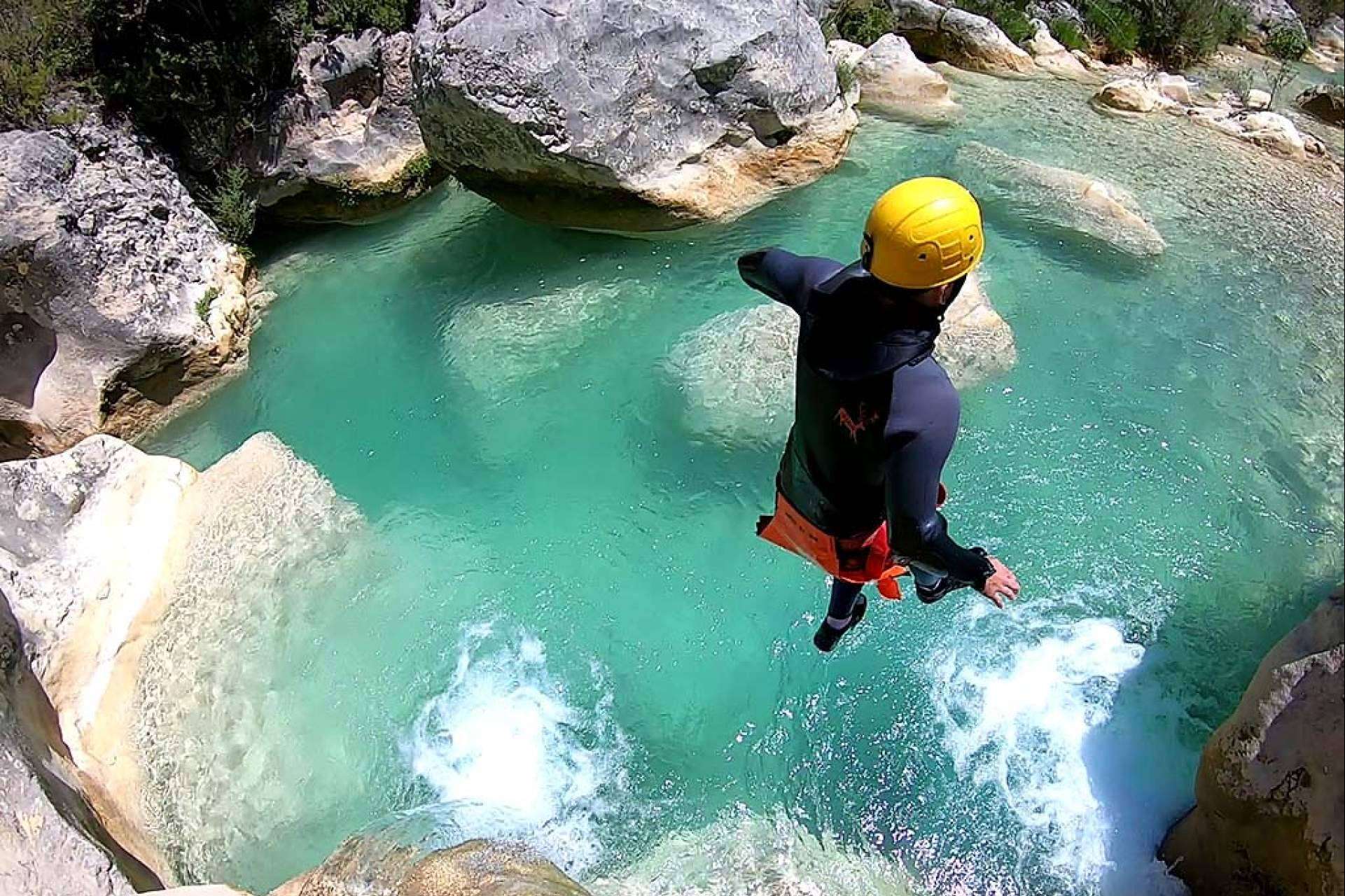 Disfrutar en Sierra de Guara del canyoning, con Canyoning Sierra de Guara