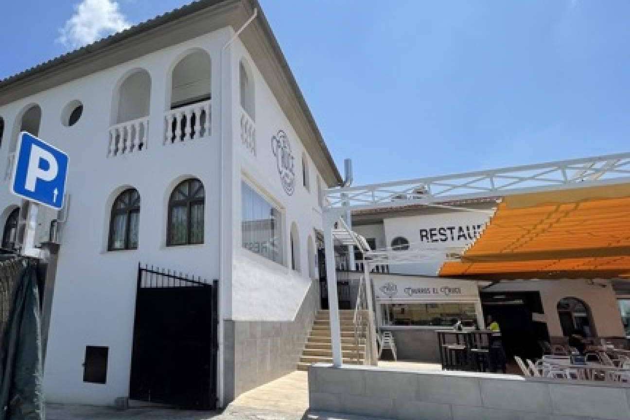 El Cruce Chauchina es un hotel restaurante cerca del aeropuerto con una importante trayectoria familiar