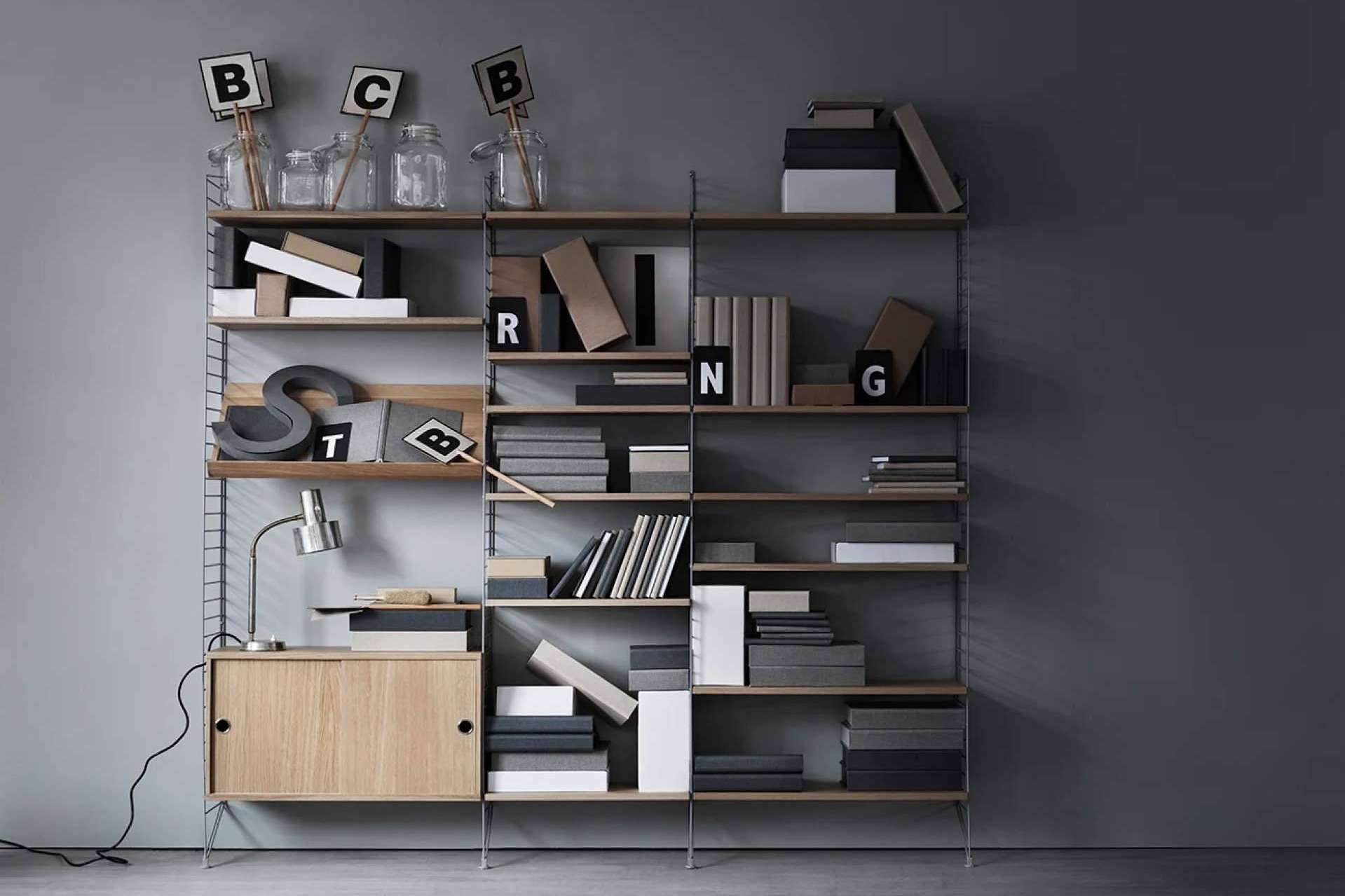 El sistema de estantería modular, String Furniture