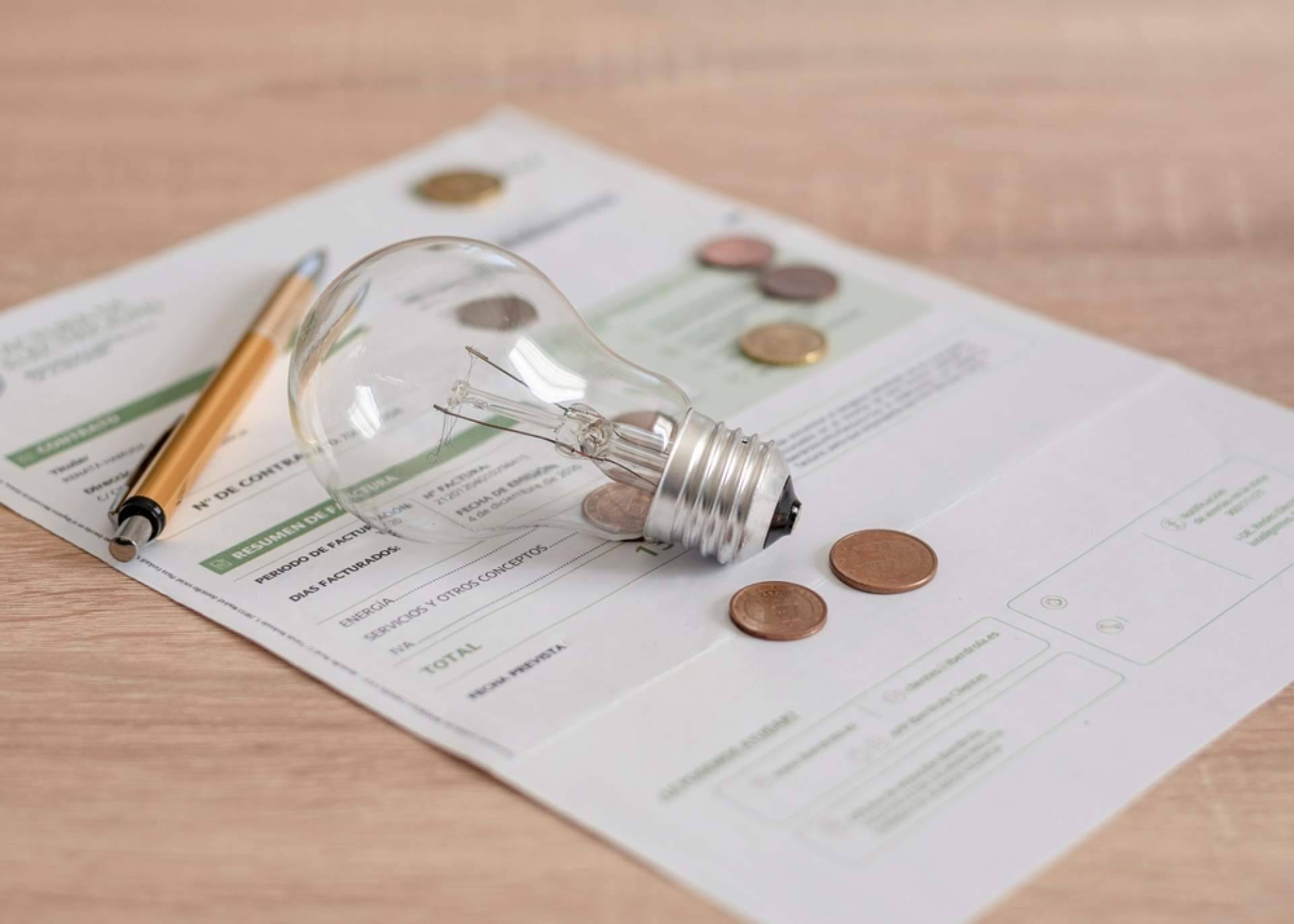 Cómo saber a qué hora es más barata la luz, con Apaga Luz