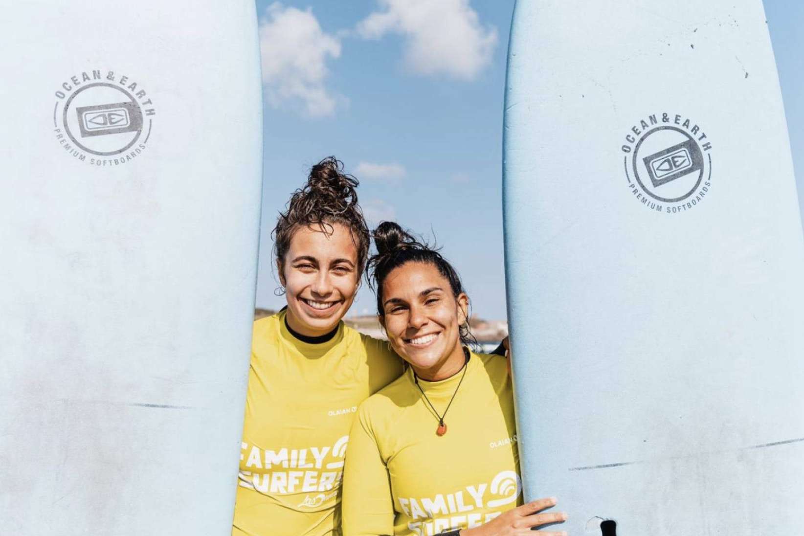 Escuelas surf Asturias como Family Surfers - Surfcamp Las Dunas están ideadas para todas las edades y niveles