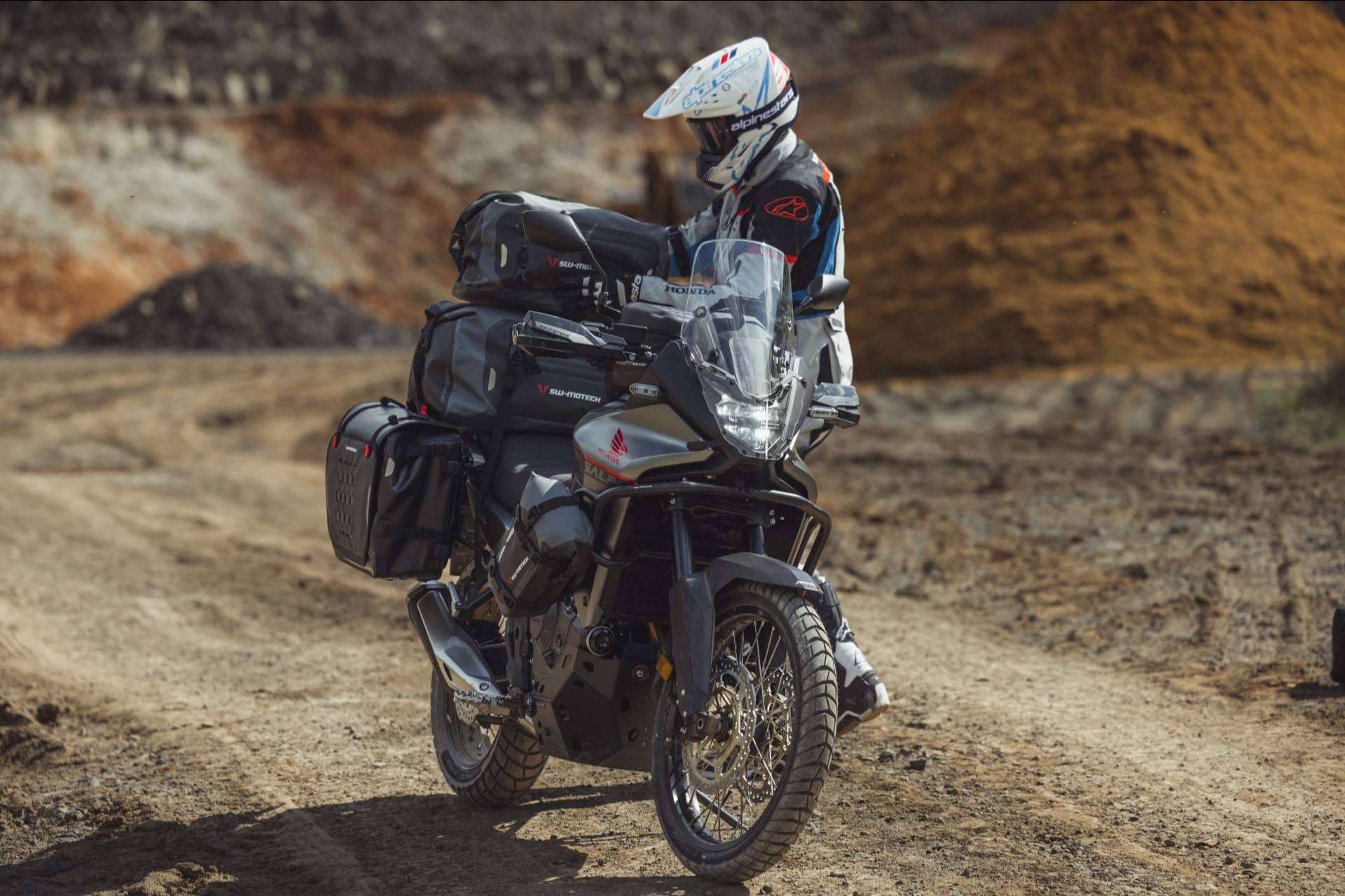 ¿Cuáles son las novedades de SW-MOTECH para equipar la moto?