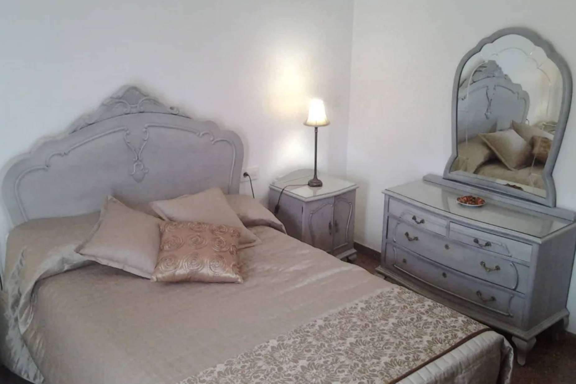 Restauración de muebles de madera con los expertos de Galvañ Lacados