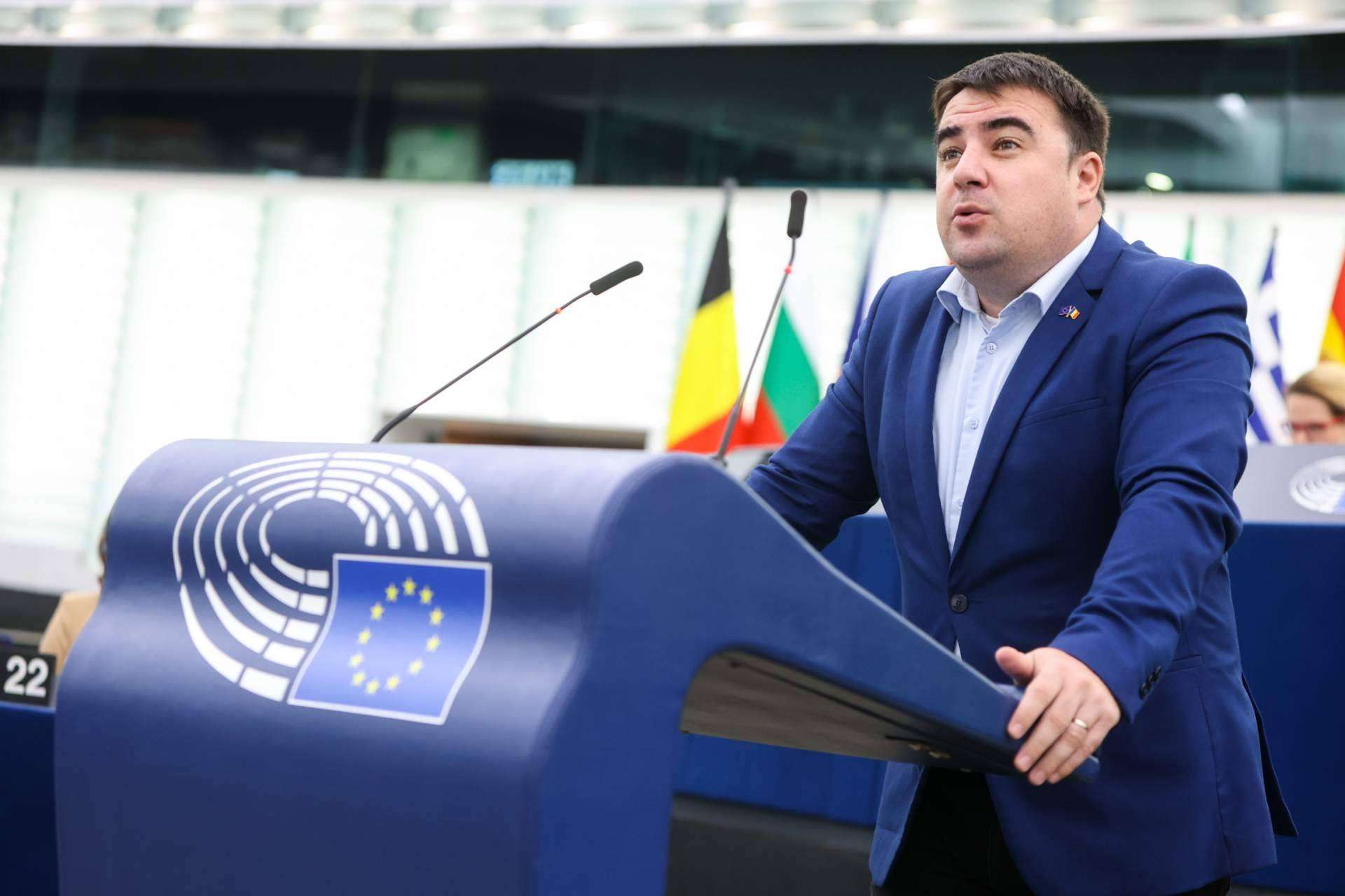 Los derechos a la doble nacionalidad para la ciudadanía rumana, según Vlad Marius Botos