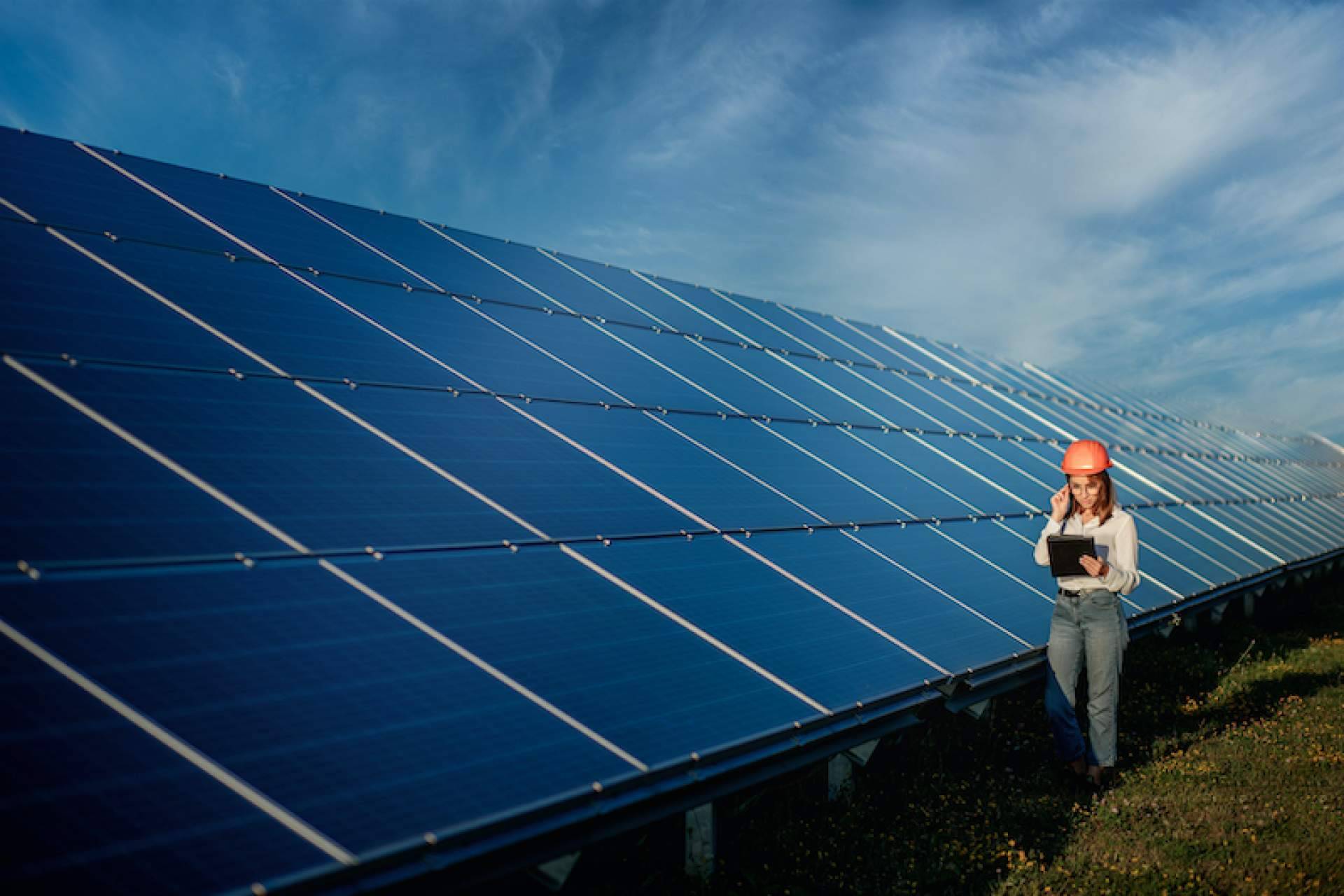 La inclusión de energía fotovoltaica en comunidades de vecinos con Envoltia