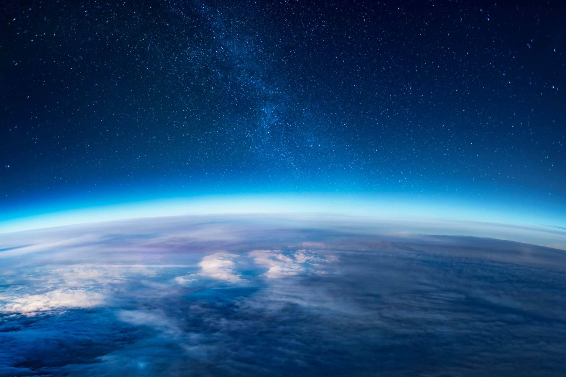 Se anuncia el lanzamiento de un gran globo que transporta los deseos hasta la estratosfera, de la mano de Universalglob