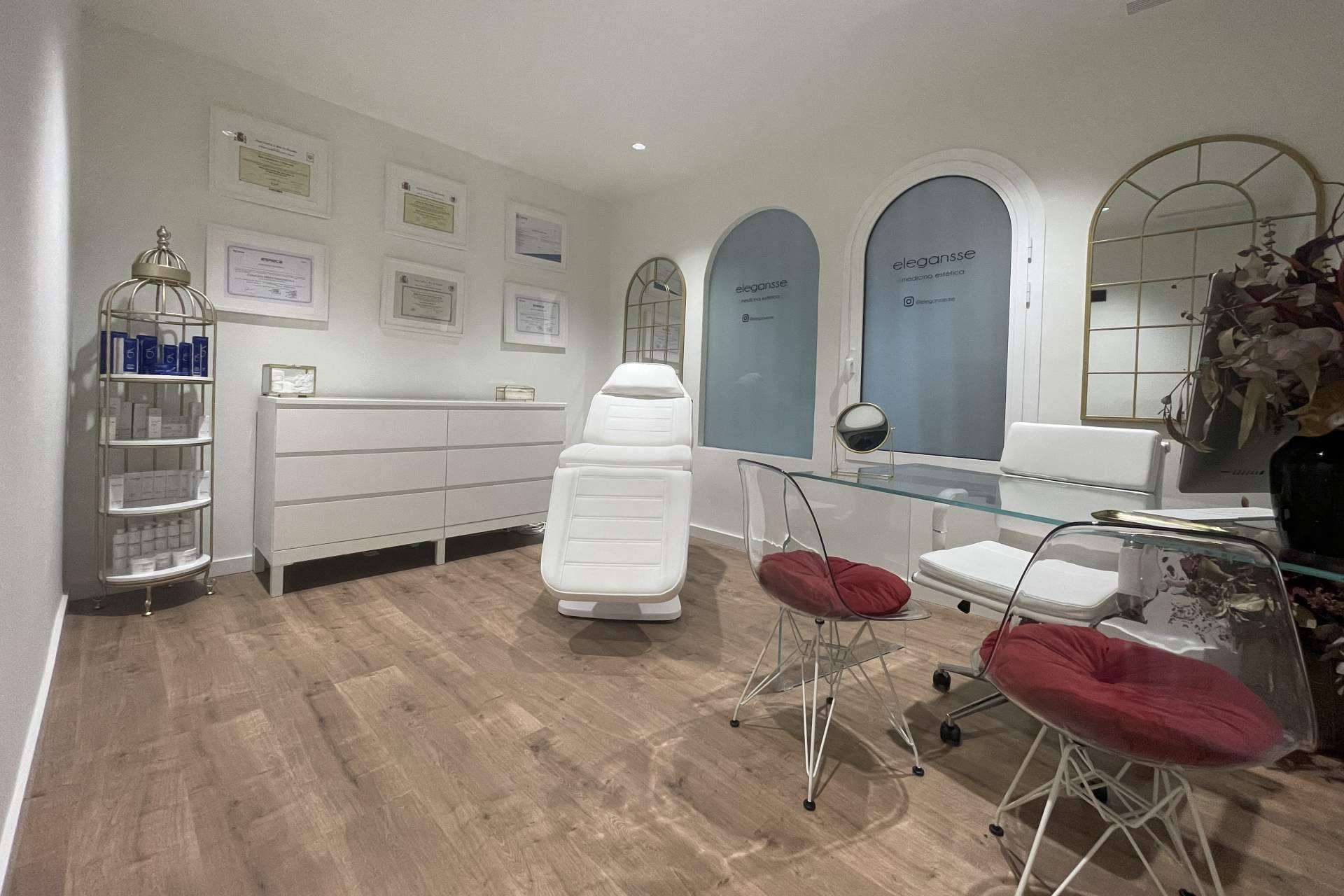 ¿Dónde encontrar una clínica de referencia en medicina estética en Barcelona? Elegansse