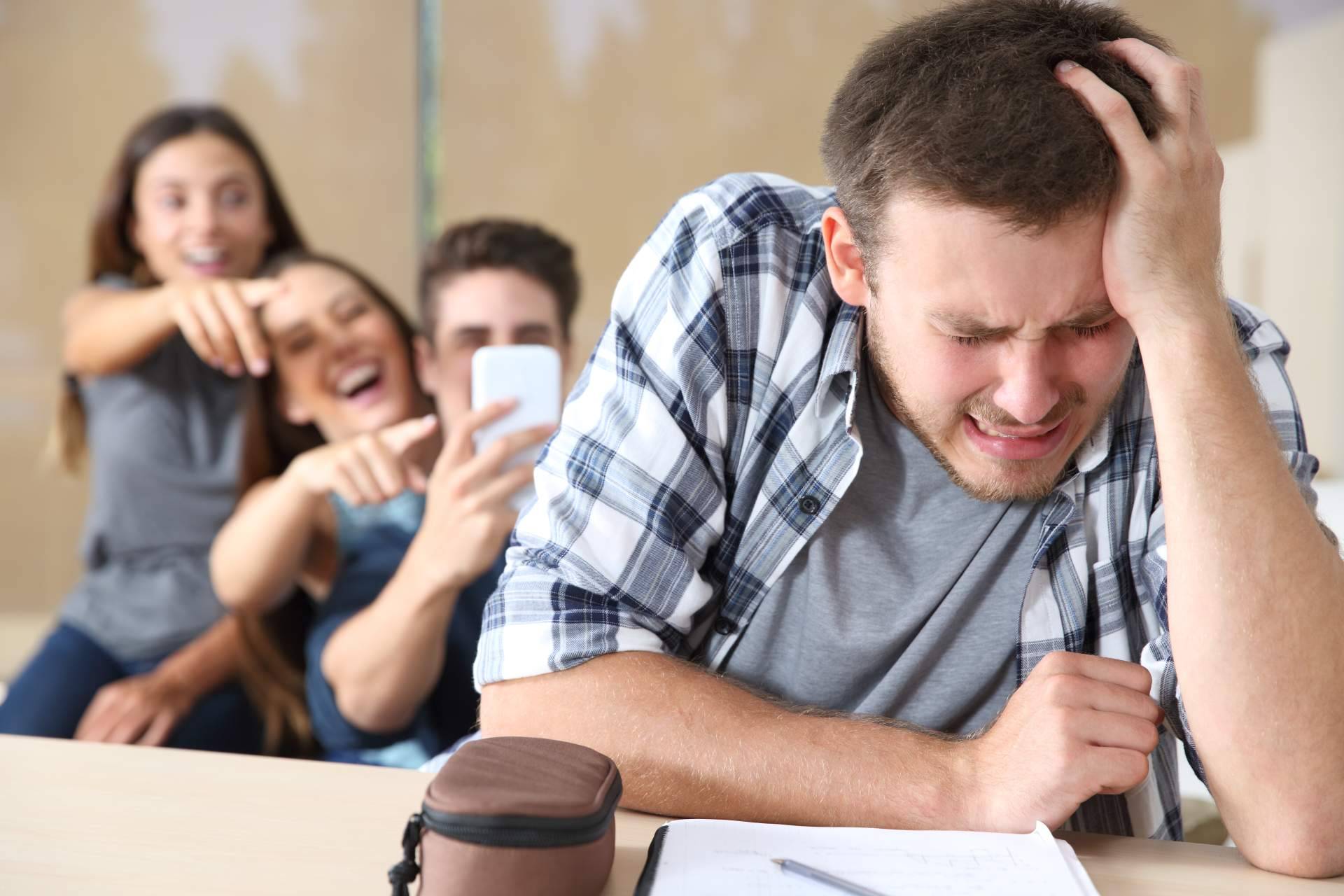 La relación entre redes sociales, confianza y autoestima, por Bibefy