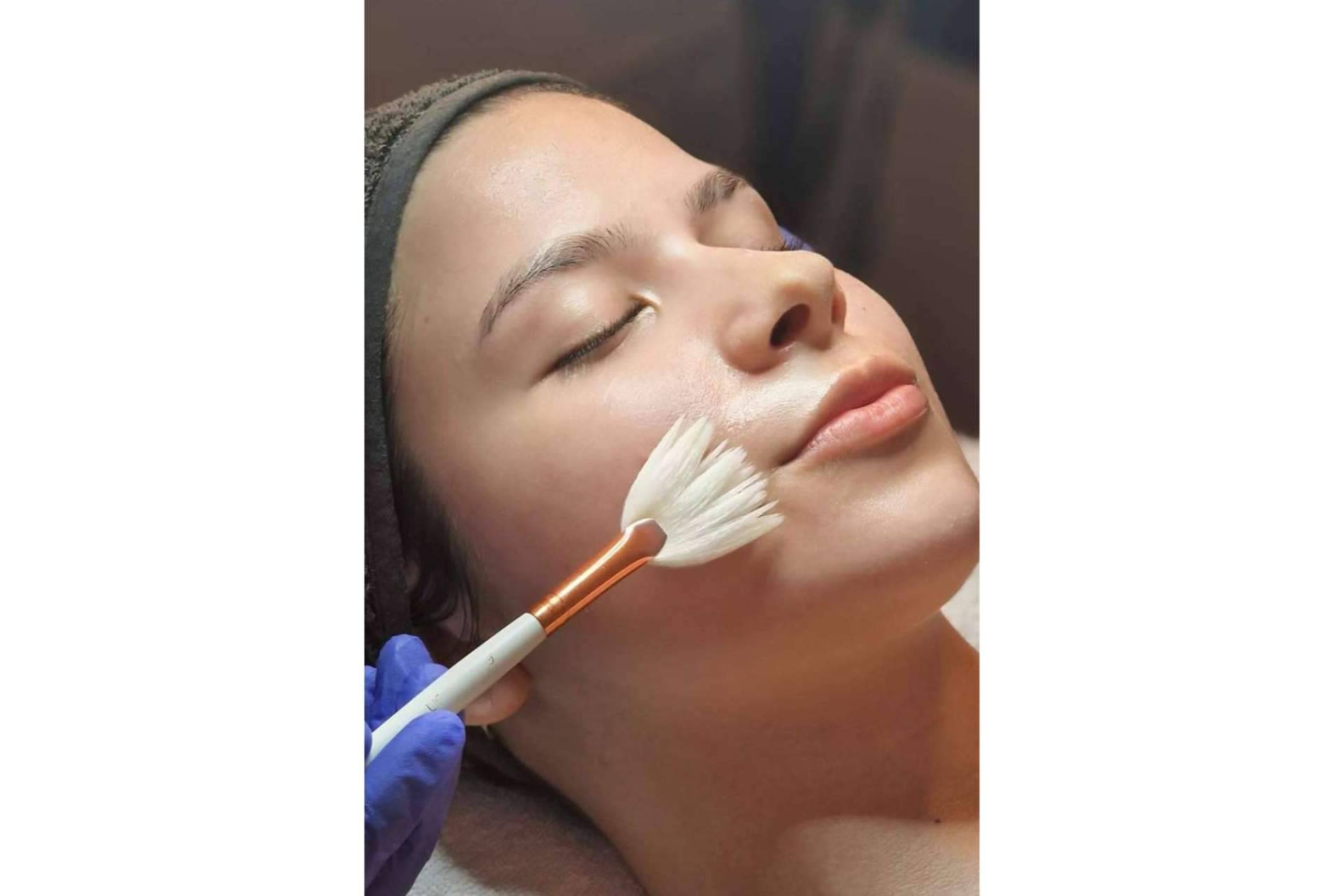 Hidratación facial de la mano de expertos en Las Heroínas