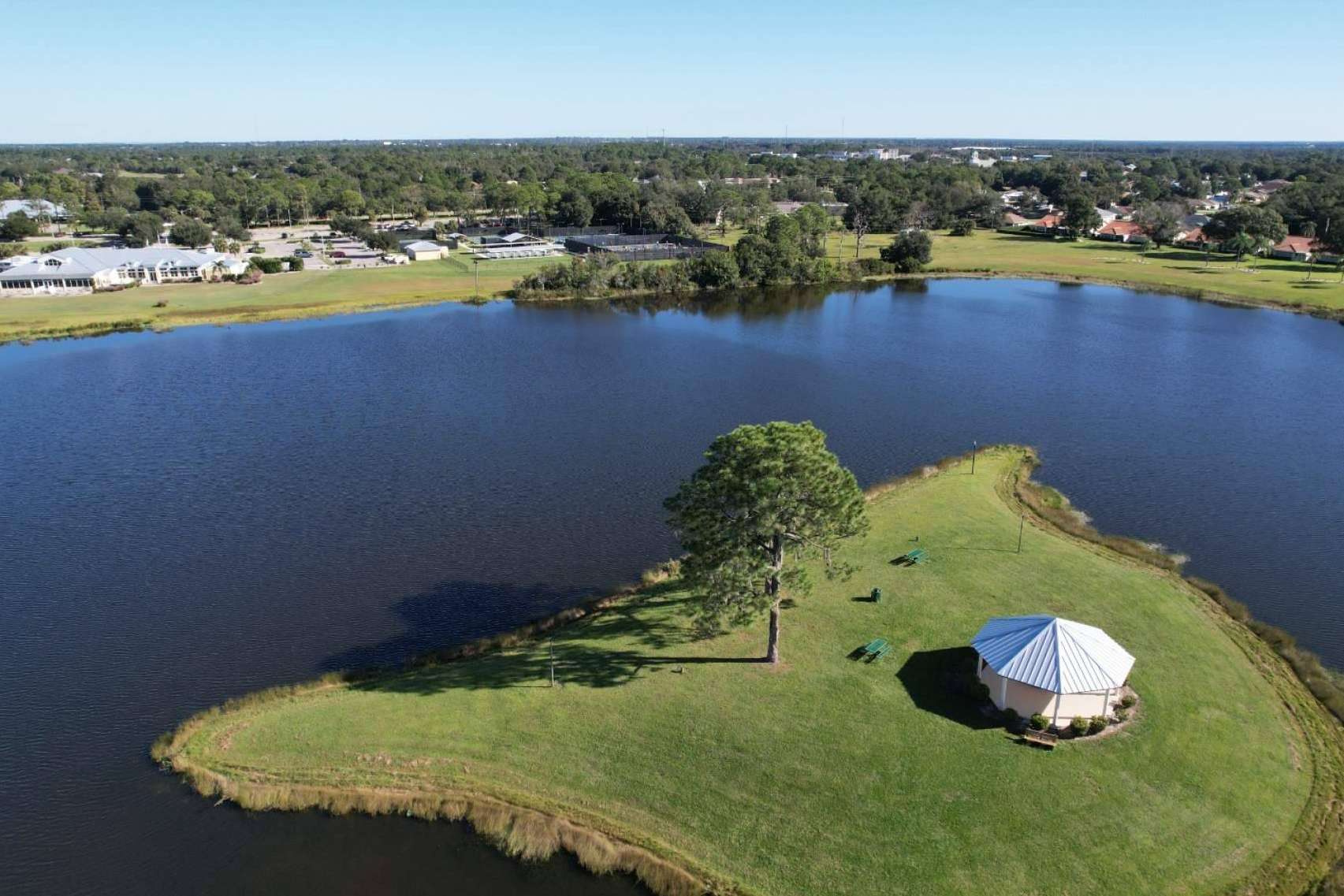 ¿Cómo invertir en terrenos residenciales en Florida? Vista Imark