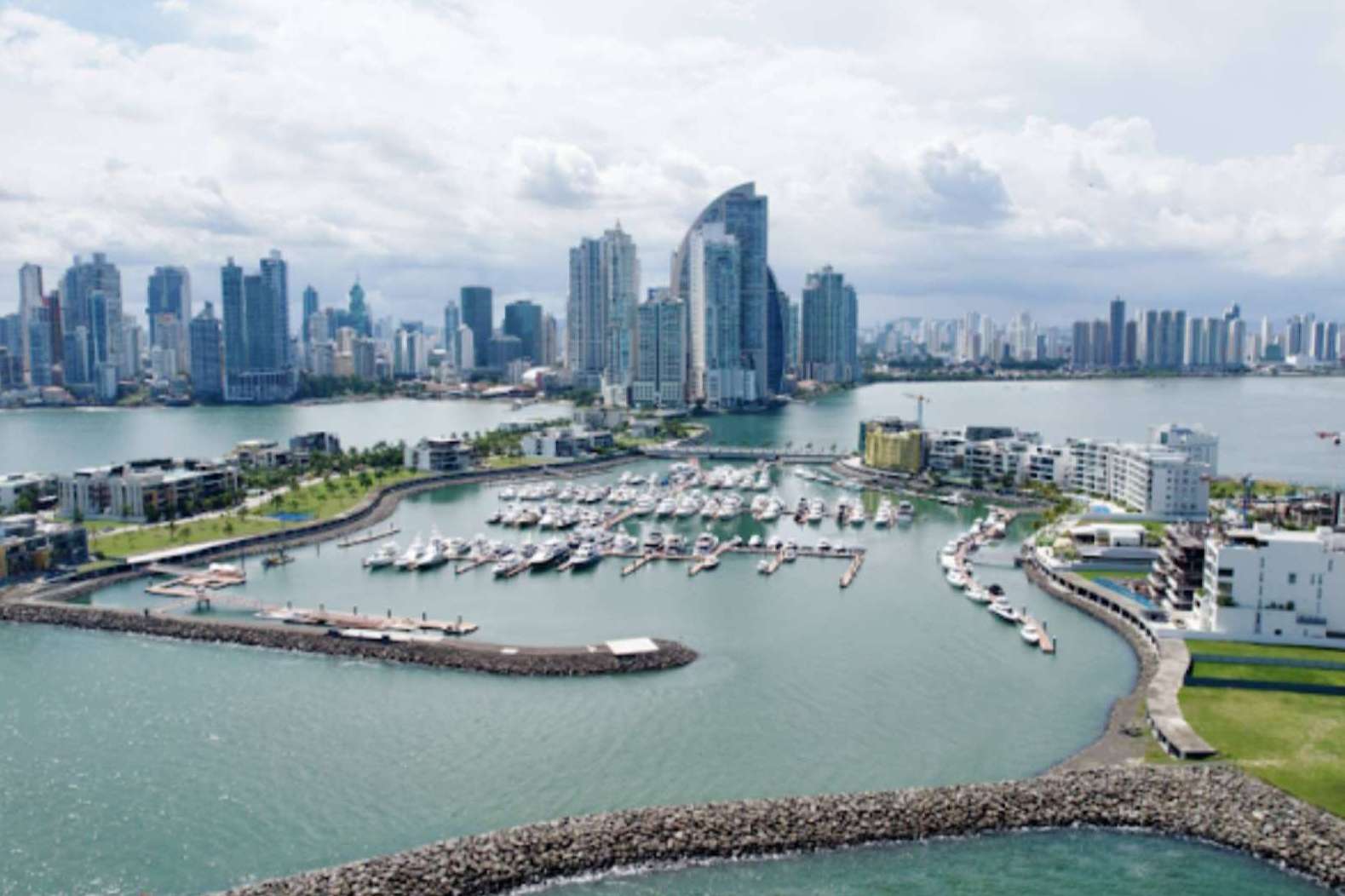 Grupo Los Pueblos hace posible invertir en Panamá desde el exterior