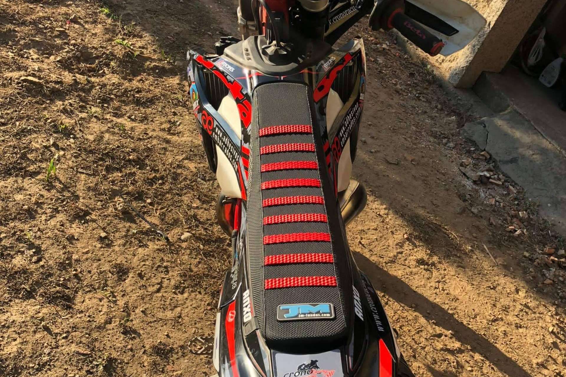Fundas para asientos de motos para motocross donde destaca el buen gusto
