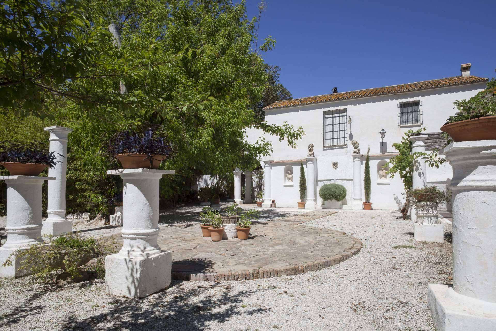 Ahora es posible adquirir la Hacienda San Javier y su mobiliario a través de una subasta