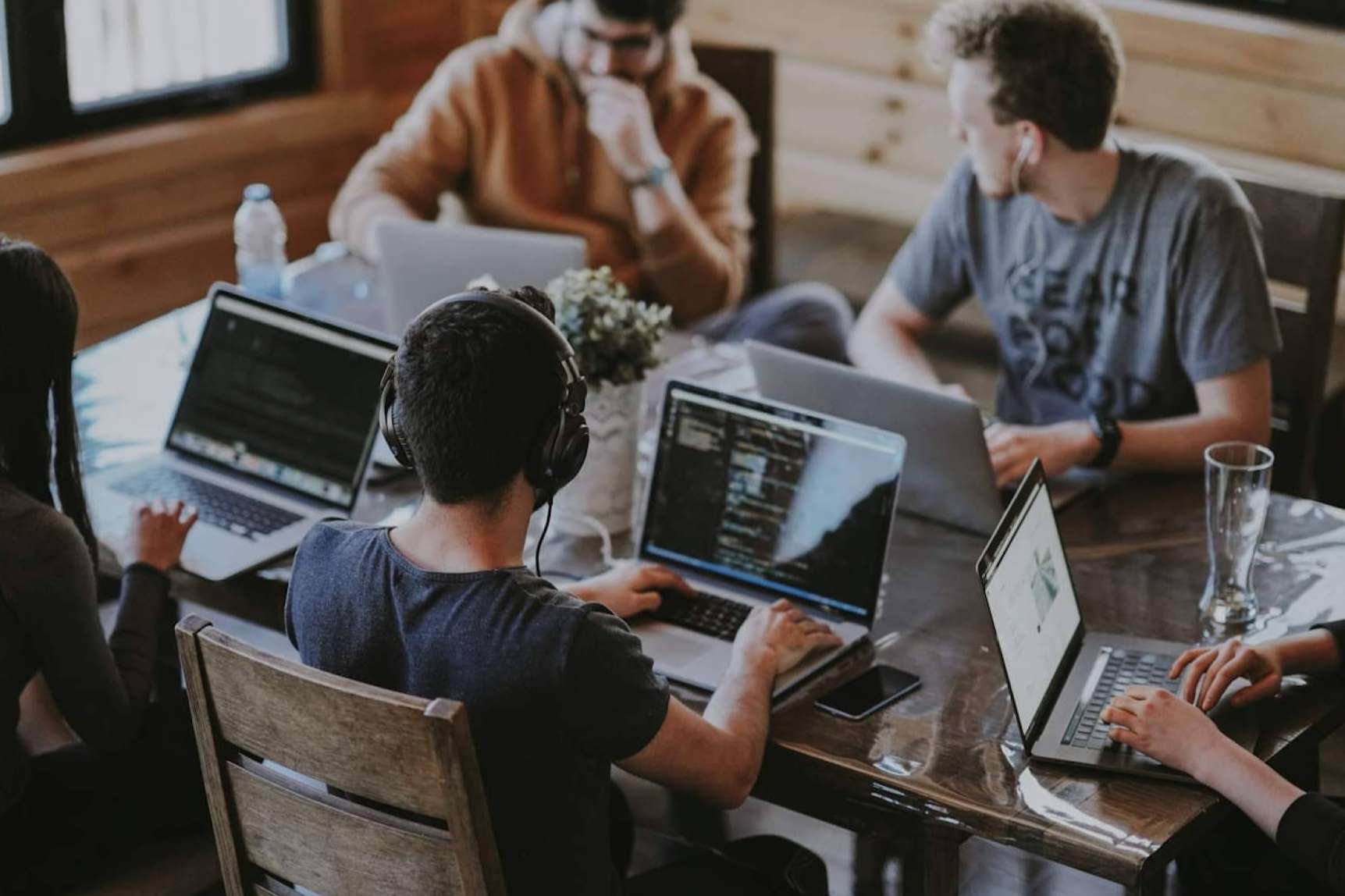 ¿Hora de buscar oficina, local, casa o edificio? Tunuevaoficina.com tiene la solución para negocios y empresas