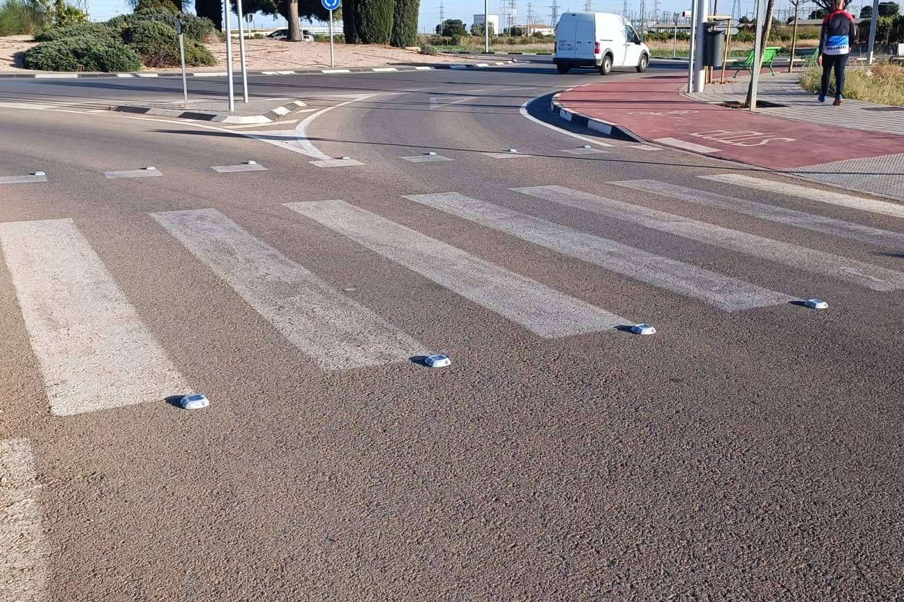 Seguridad vial y sostenibilidad, los captafaros solares LED de Abadecom