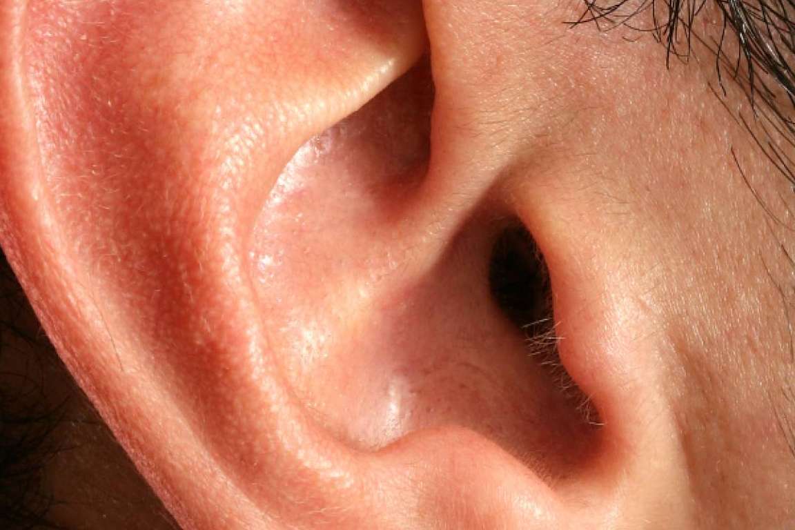 ¿Zumbido constante en los oídos? Descubrir la solución