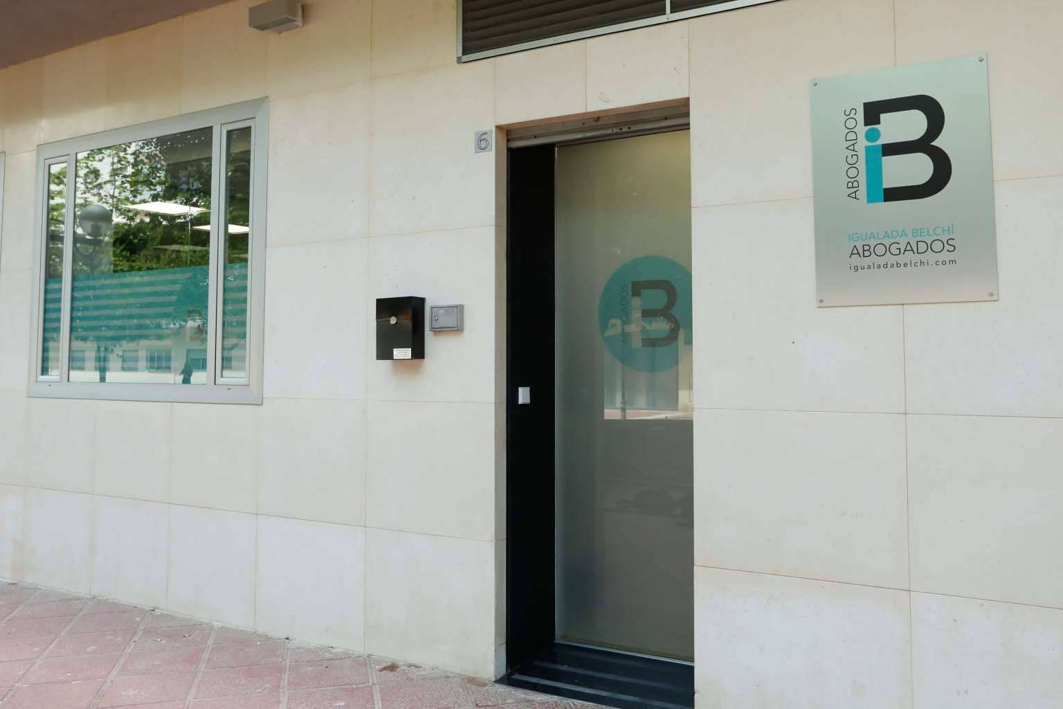 Igualada Belchí Abogados refuerza su especialización en derecho mercantil y concursal en Murcia